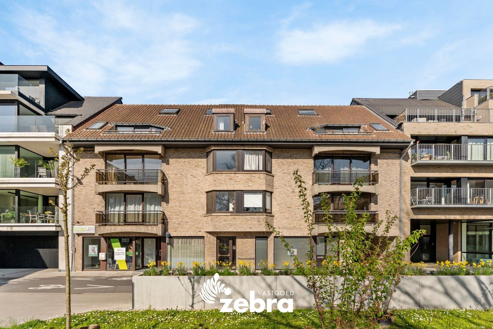 Prachtig & lichtrijk appartement met uitzicht op de Melkmarkt te Izegem! foto 23