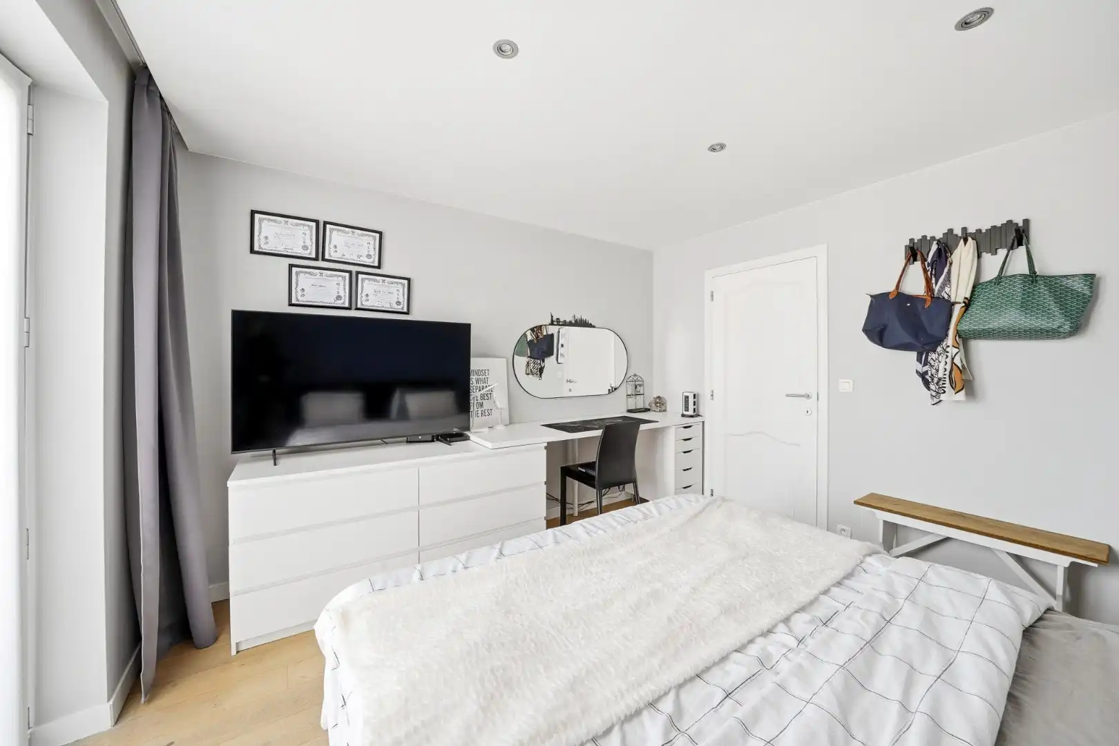 Instapklaar, gemeubeld appartement met garage en autostandplaats op topligging in Oostende foto 16
