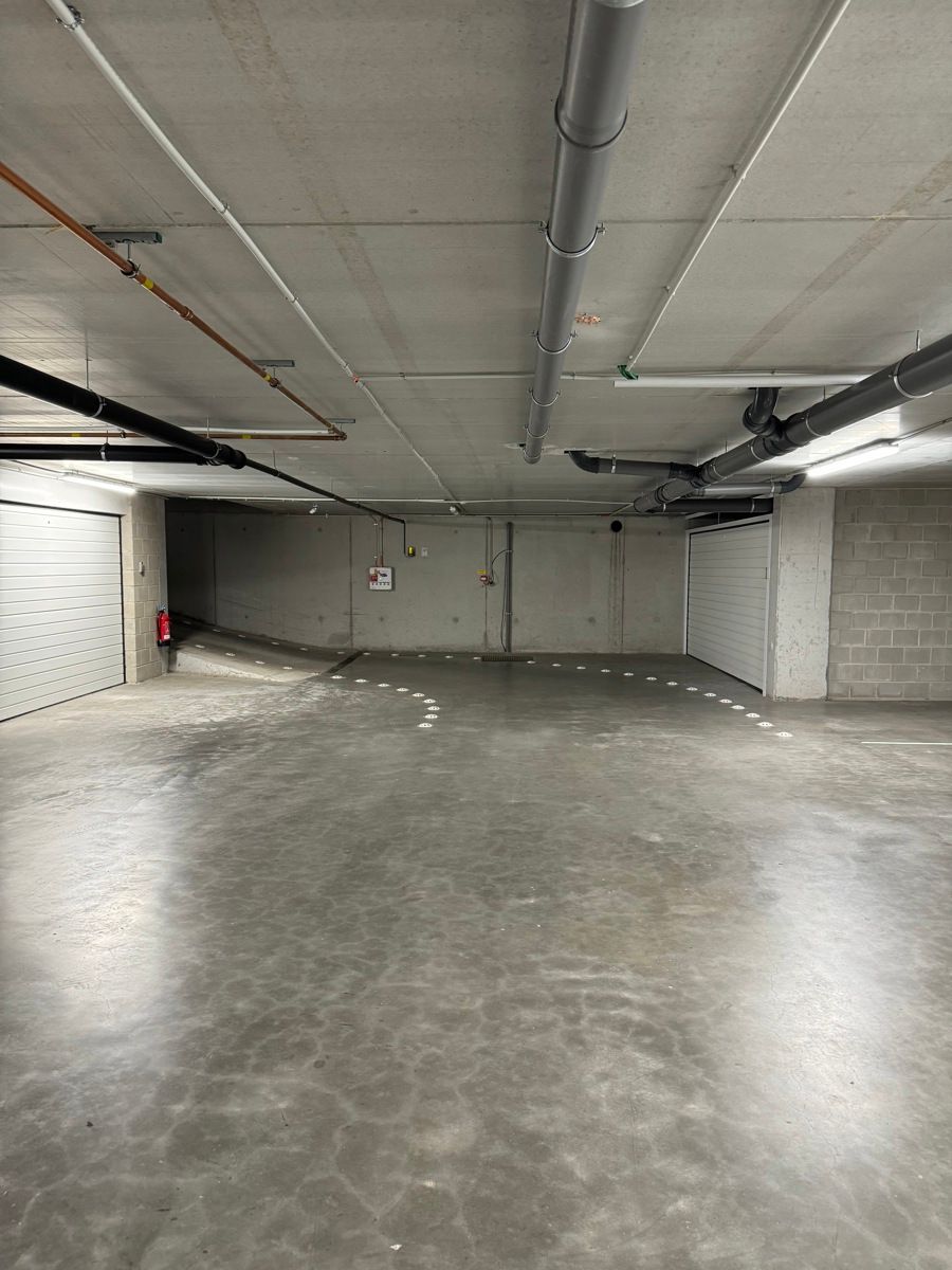 Ondergrondse dubbele garagebox in het centrum foto 6