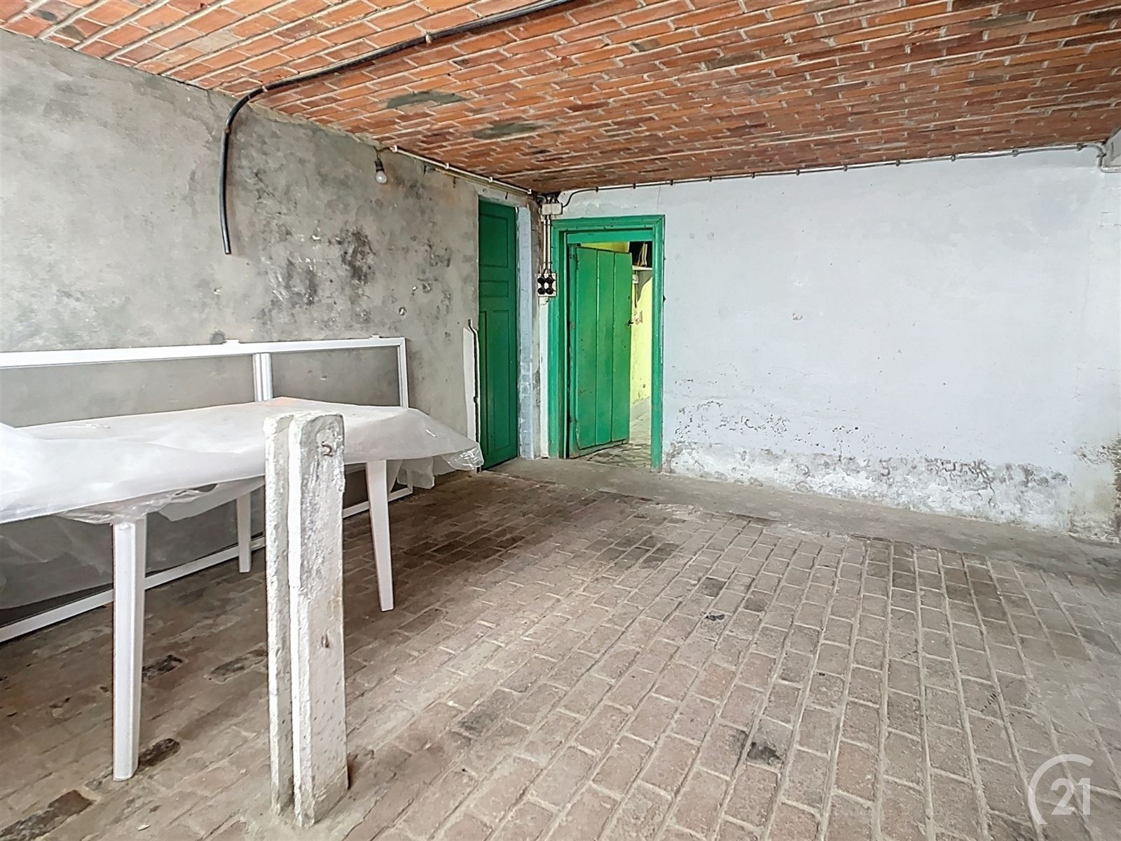 3 gevelwoning met loods (248m2) en garage foto 26