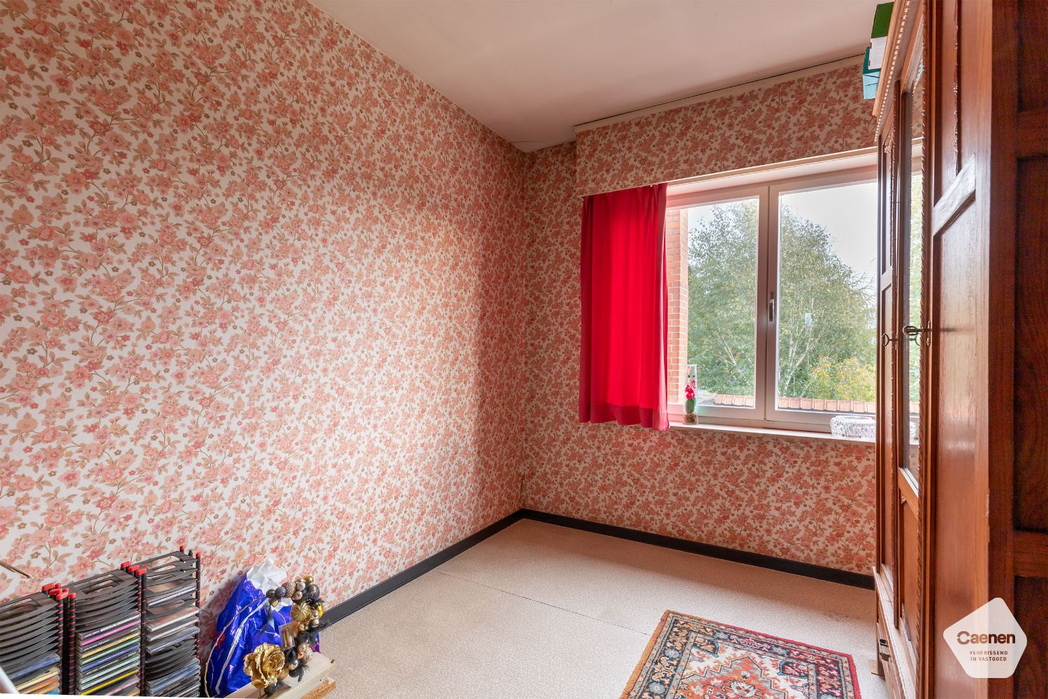 TE RENOVEREN HALF-OPEN WONING MET GARAGE EN 3 SLAAPKAMERS foto 15