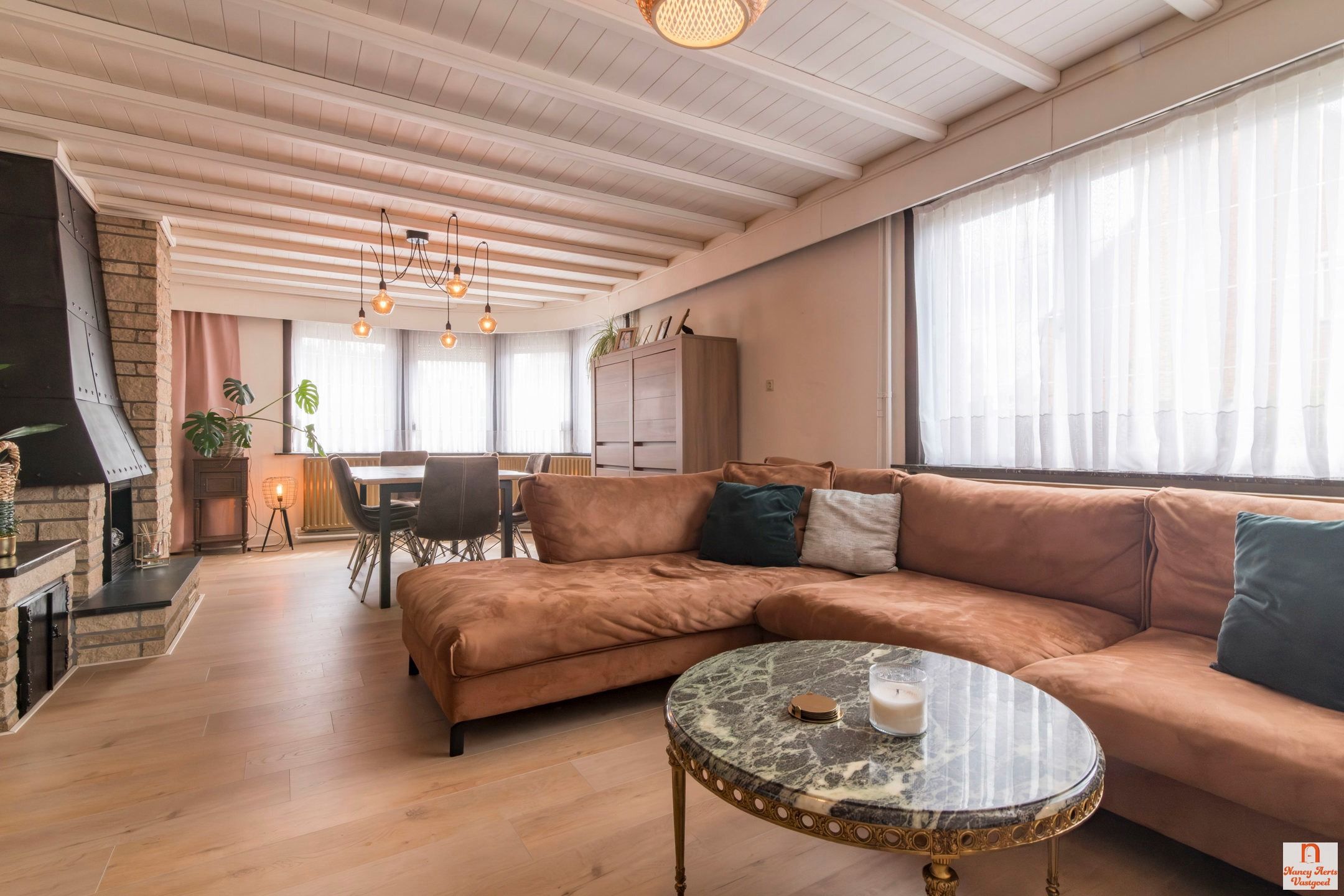 Sfeervolle jaren ’60-woning met grote tuin in rustige straat foto 4