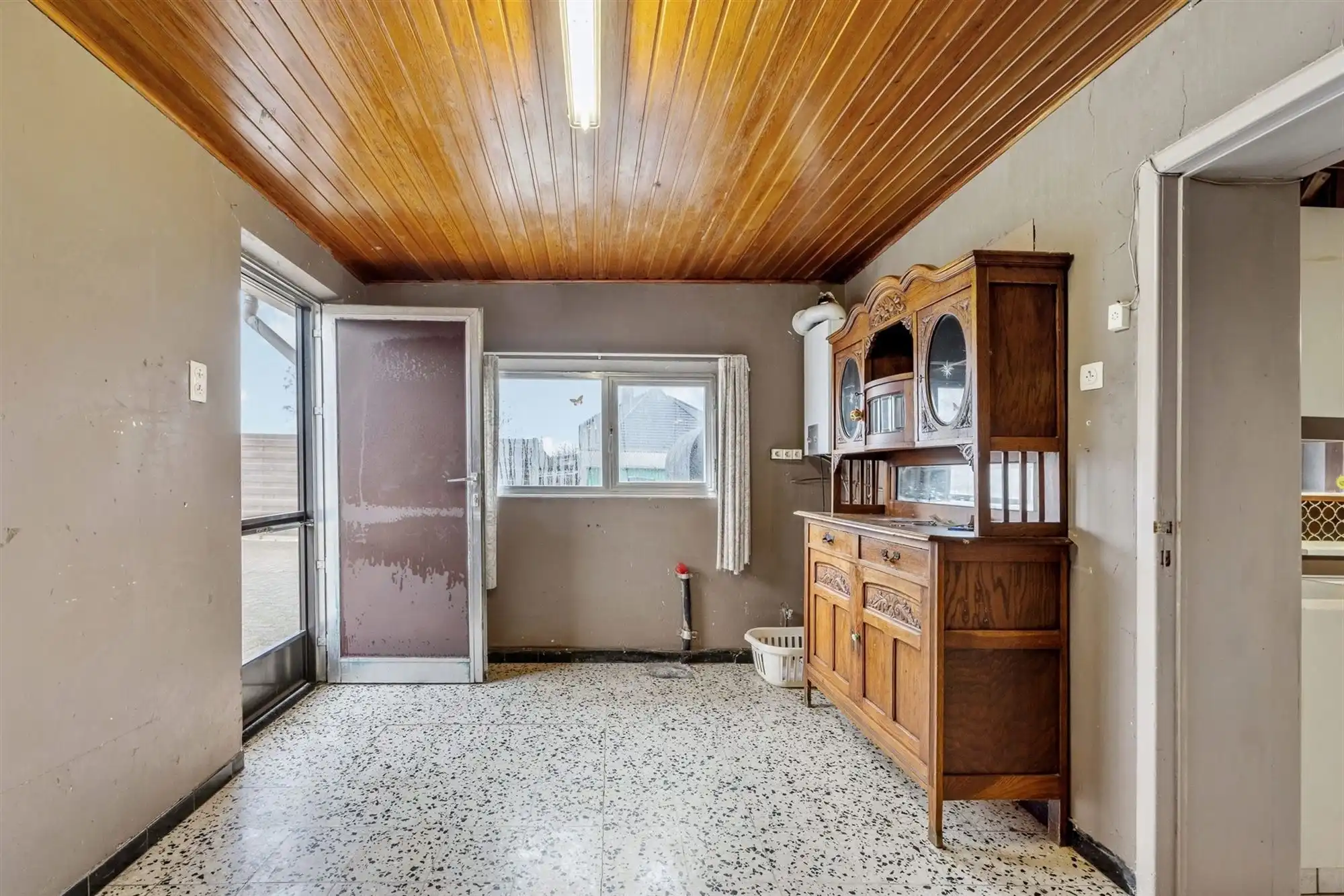 OPBRENGSTEIGENDOM MET 2 WONINGEN foto 9