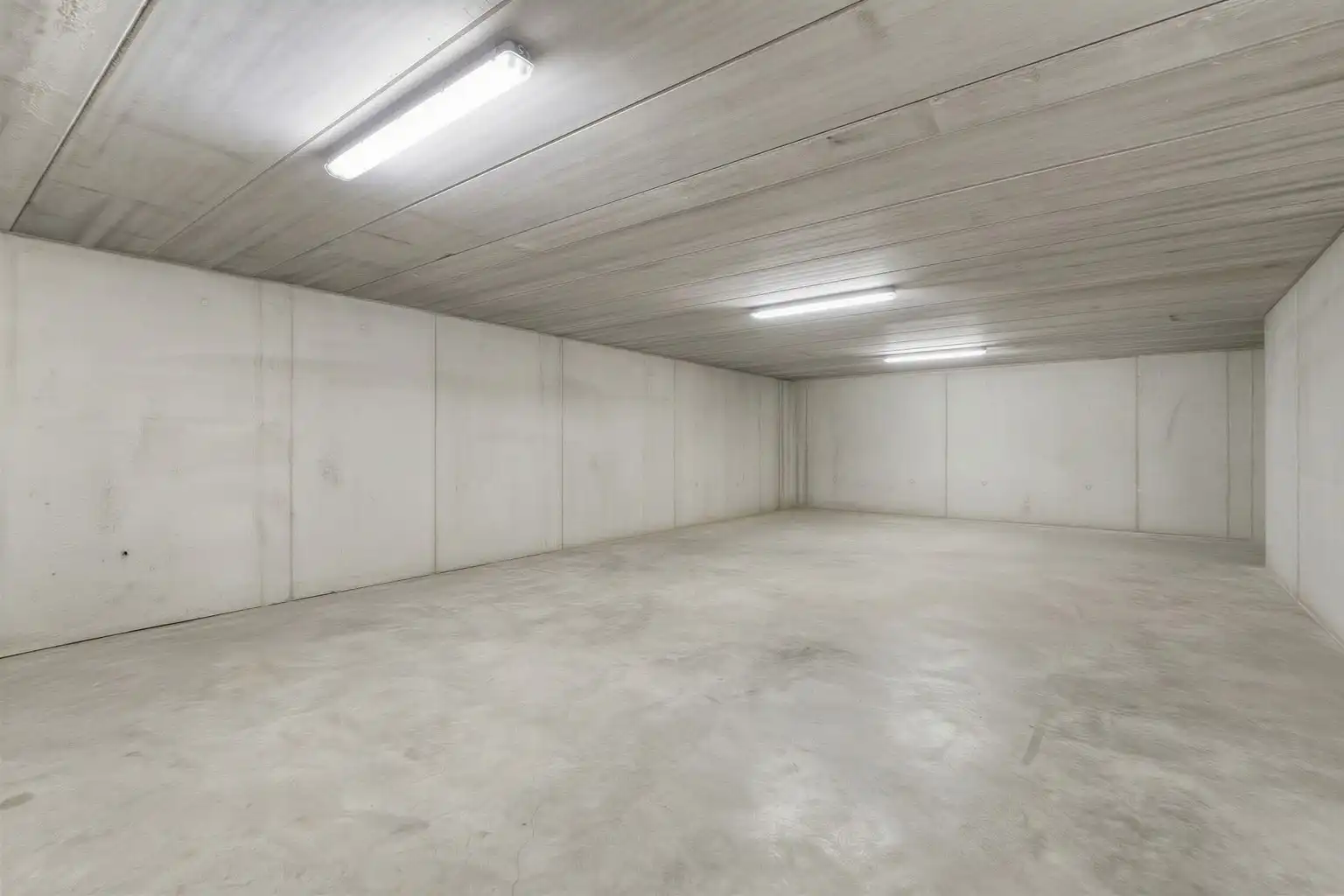 EEN WONING MET KARAKTER,  KLAAR OM TE SCHITTEREN ! foto 15