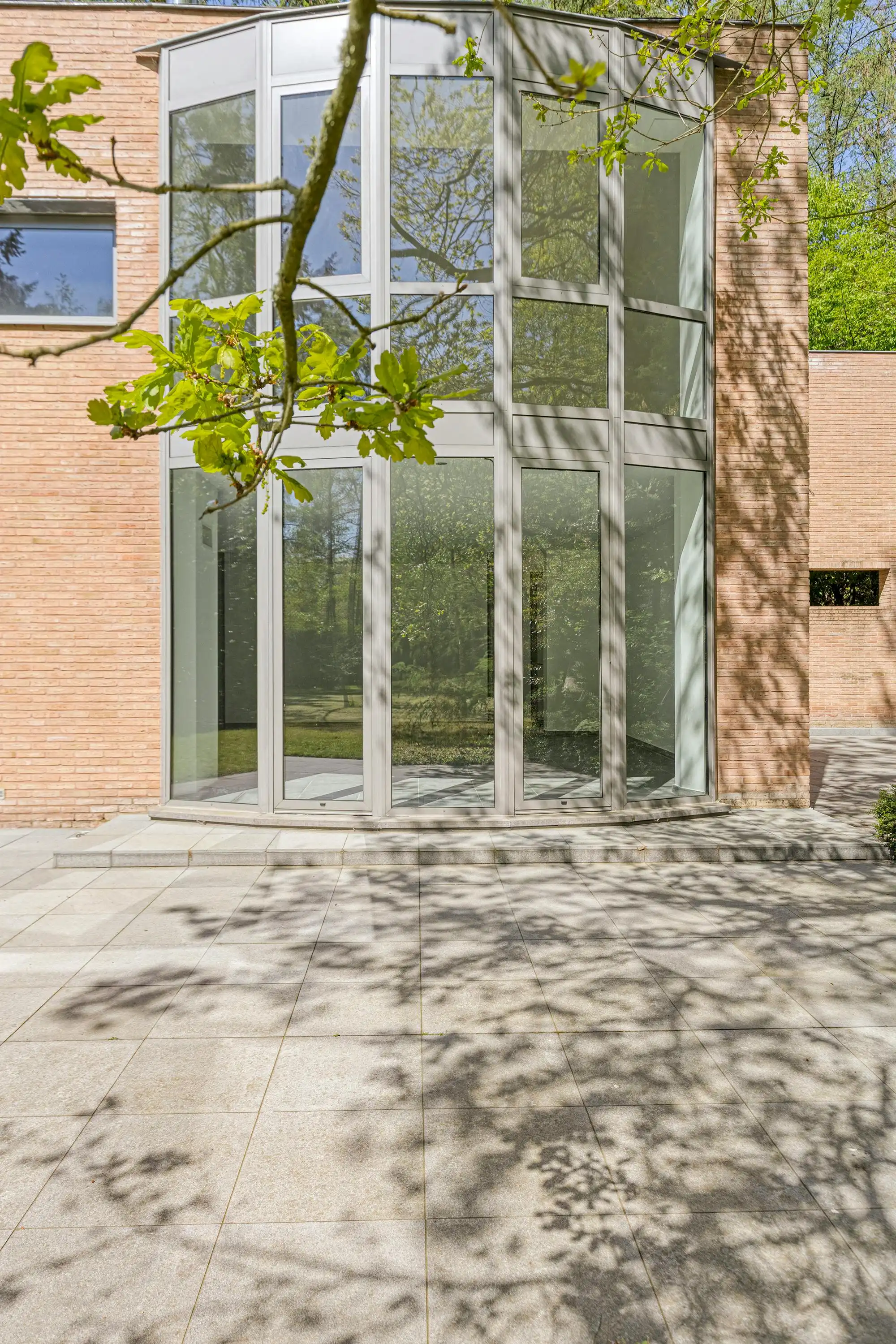 Exclusieve villa in Schilde met ruime zuid-gerichte tuin. foto 26