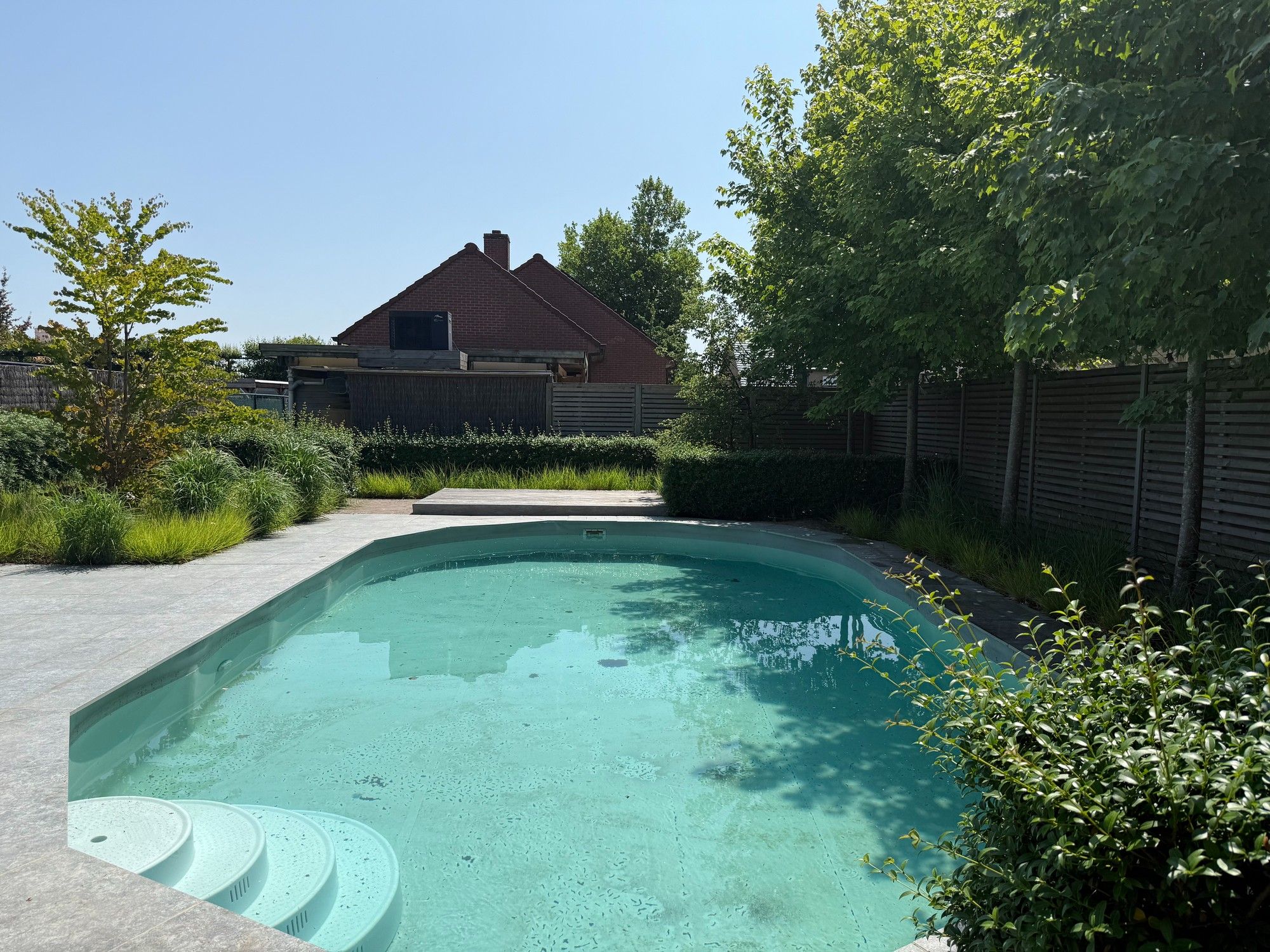 Goed onderhouden gelijkvloerse villa op einde doodlopende straat | Desselgem-Dries foto {{pictureIndex}}