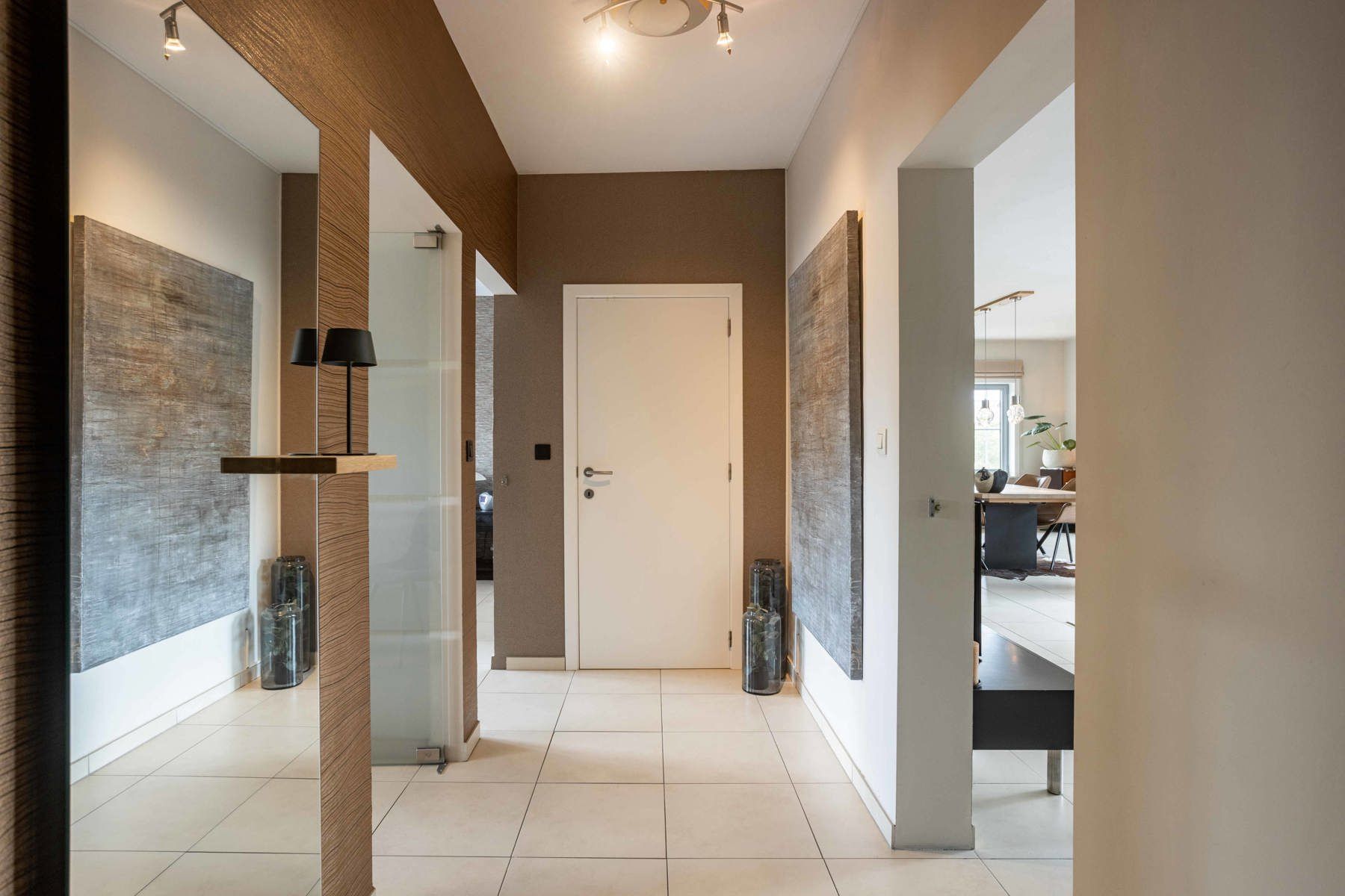 Stijlvol app. met 3 slaapkamers, ruim terras en staanplaats foto 4