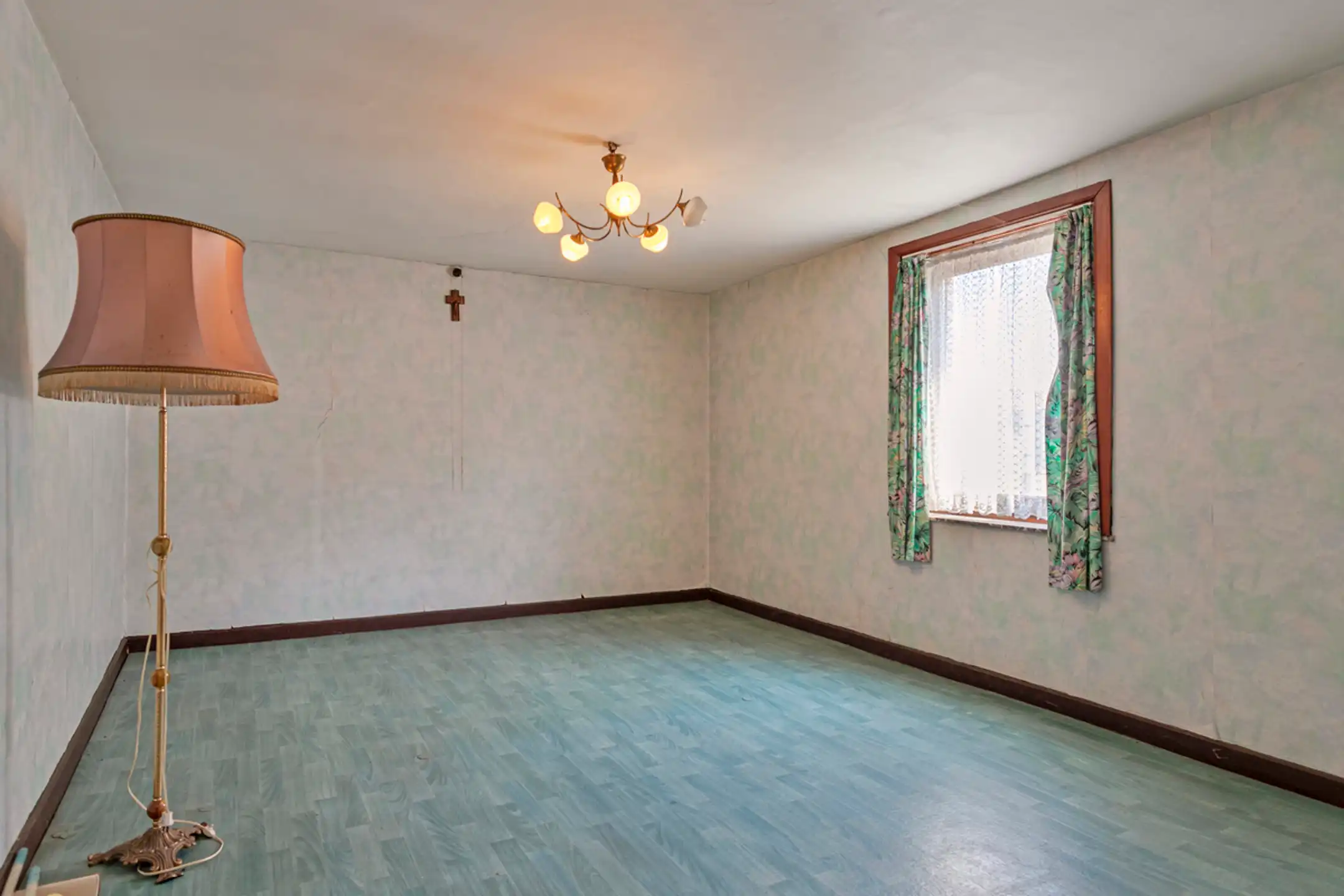 Eigendom met appartement én handelszaak met woonst & garage! foto 11