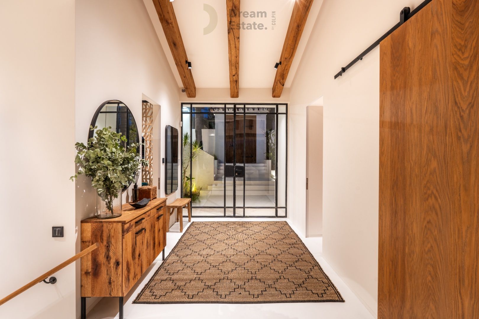Unieke eerstelijns golfvilla in een exclusieve 'gated community' te Nueva Andalucia foto 16
