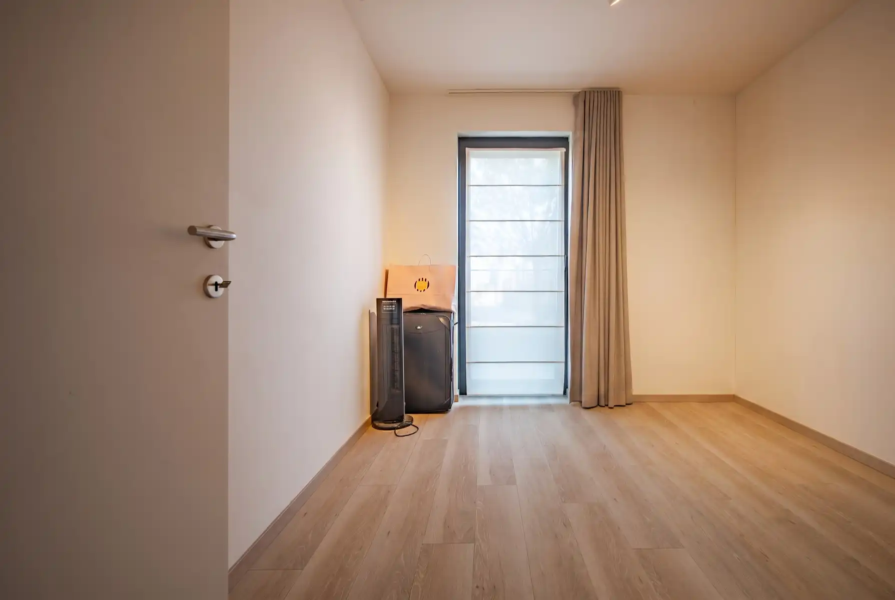 KRUISHOUTEM - Knap gelijkvloers APP. met 2 terrassen en privé tuintje foto 12