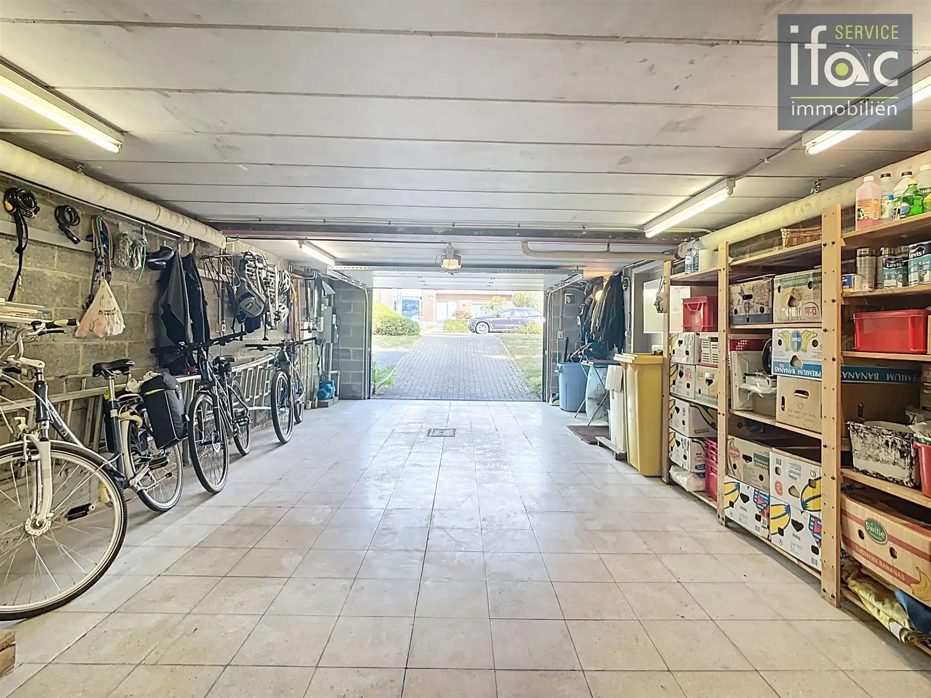 Fantastische villa met 3 slpk en bijbouw in tuin foto 30