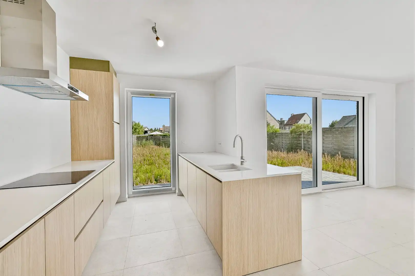 Gezinswoning met drie slaapkamers op goeie locatie foto 11