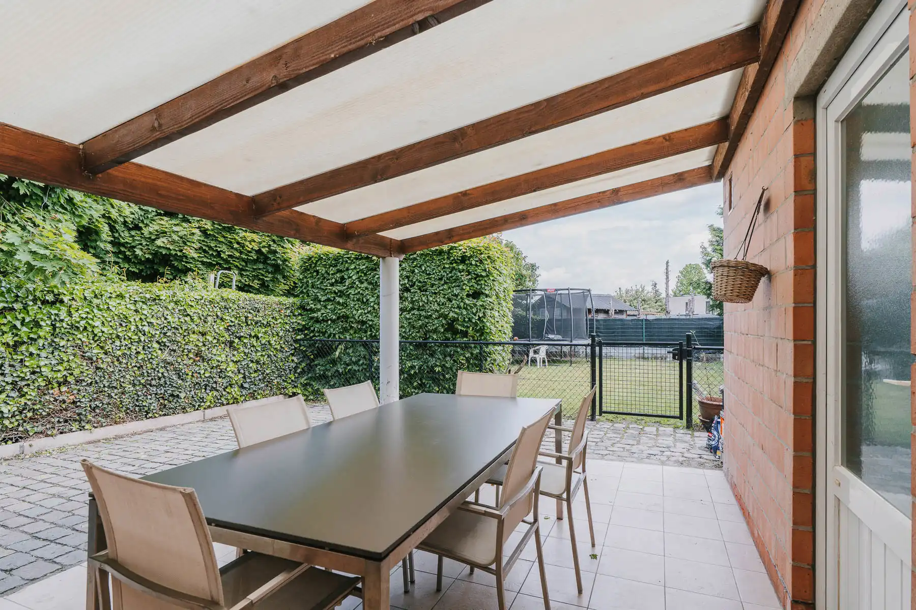 Halfopen bebouwing met centrale ligging foto 25