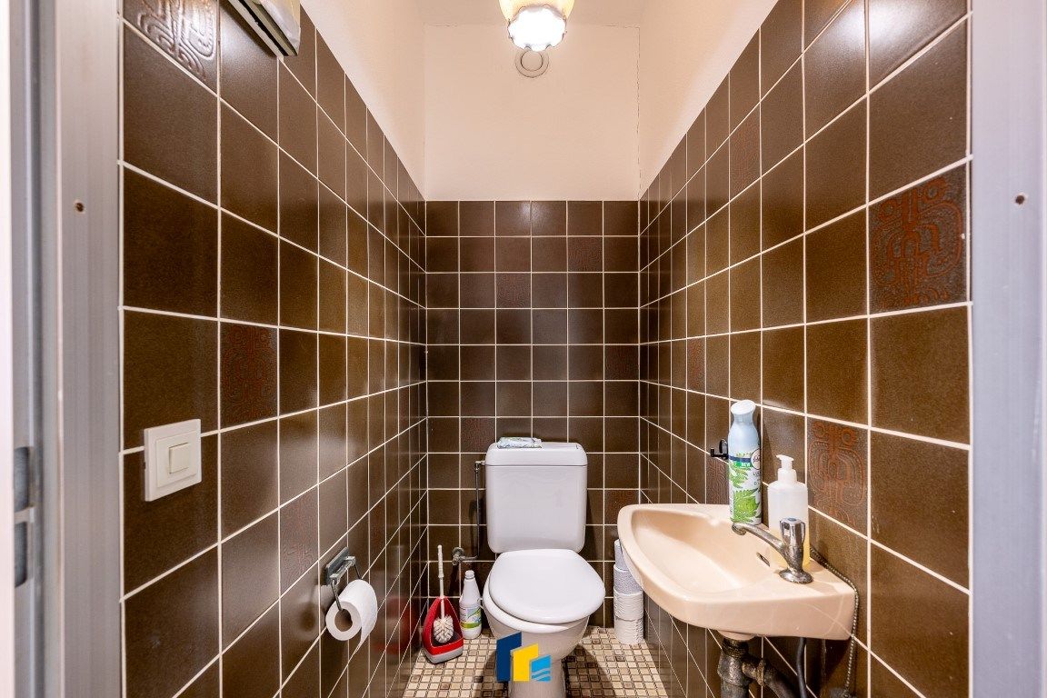 Charmant en ruim appartement met panoramisch zeezicht foto 18