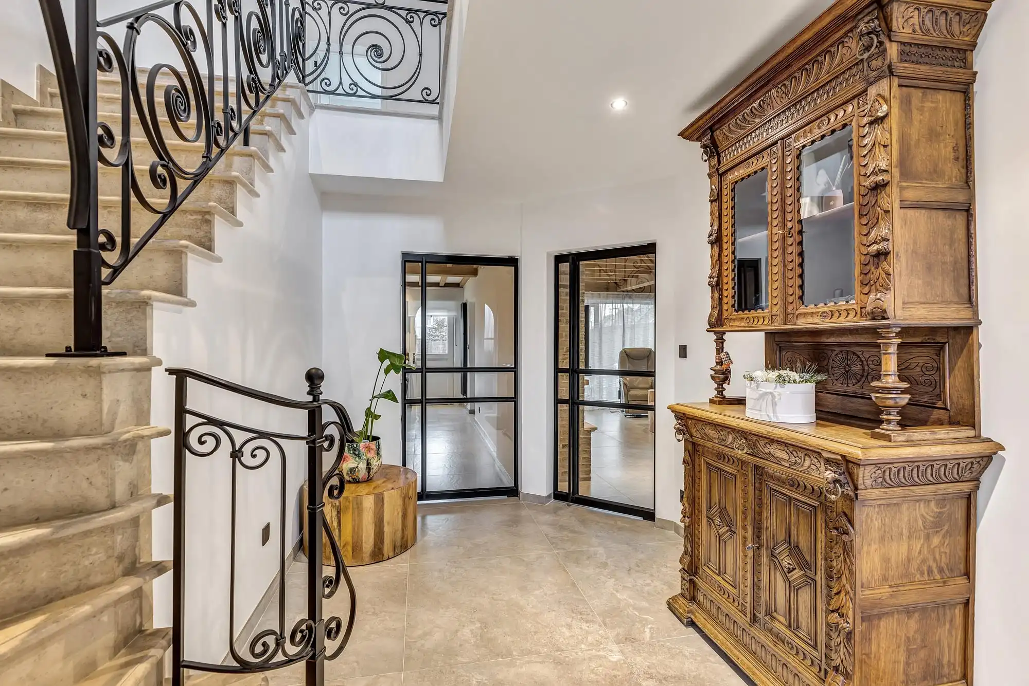 Landelijk stijlvolle villa die recent werd gerenoveerd foto 3