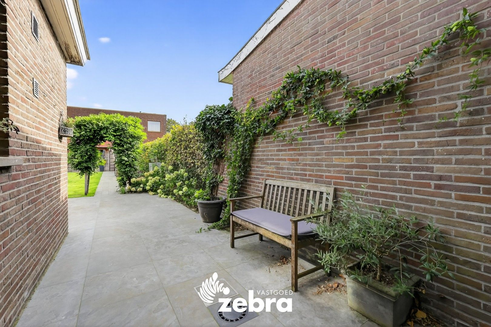 Instapklare ruime HOB met drie slaapkamers en prachtige tuin te Tielt! foto 30