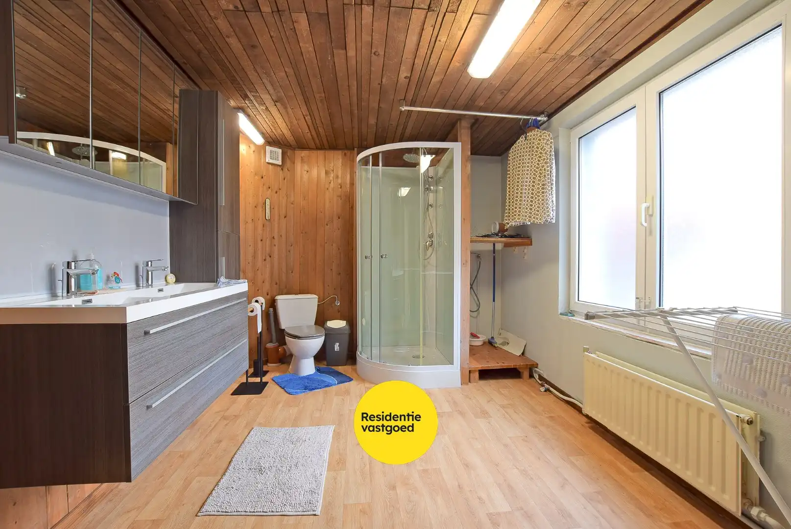 Statige herenhuis te Nieuwpoort-stad met 4 slaapkamers en 2 badkamers. foto 9