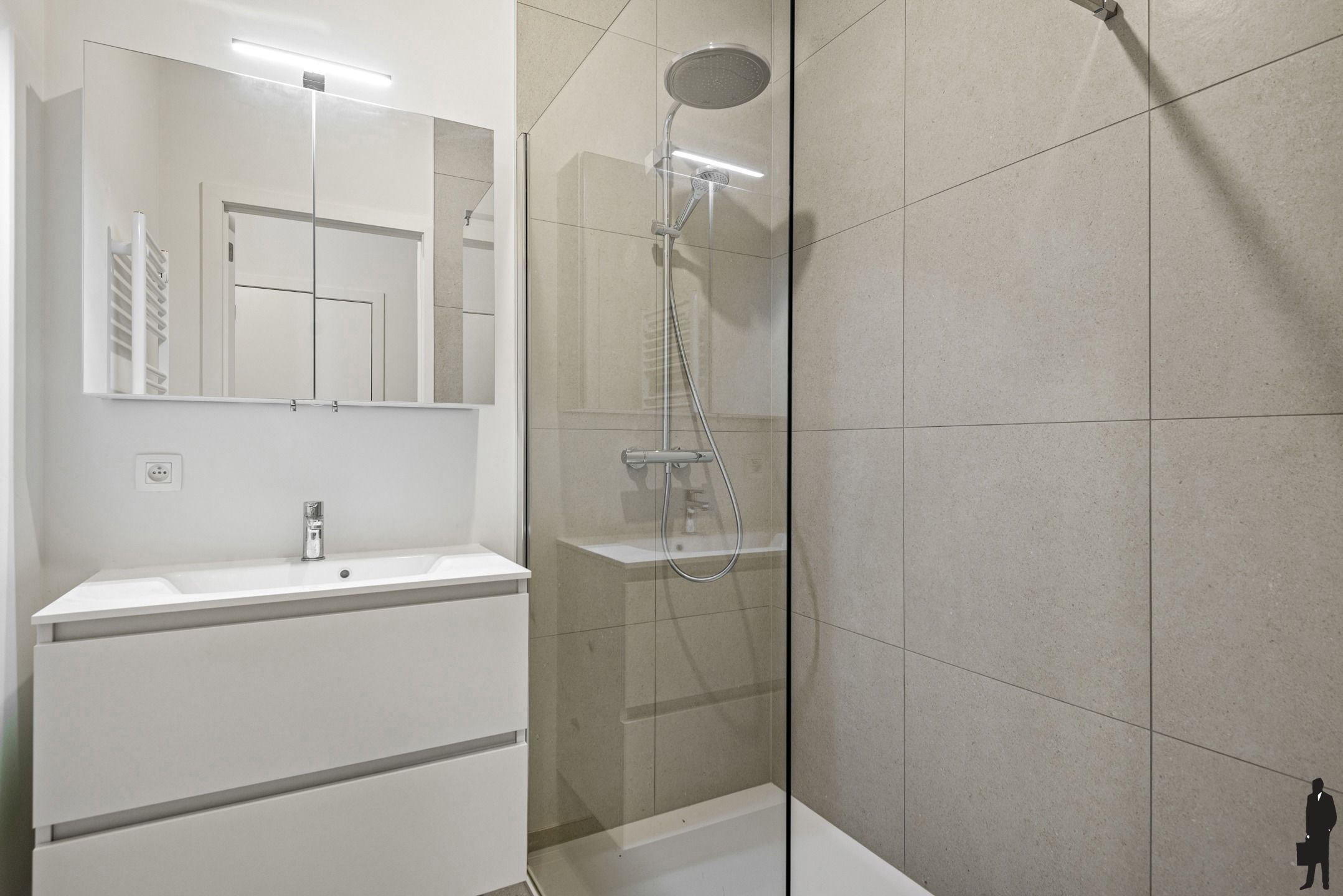 Gelijkvloers app met tuin in prestigieus project in Wilrijk foto 12