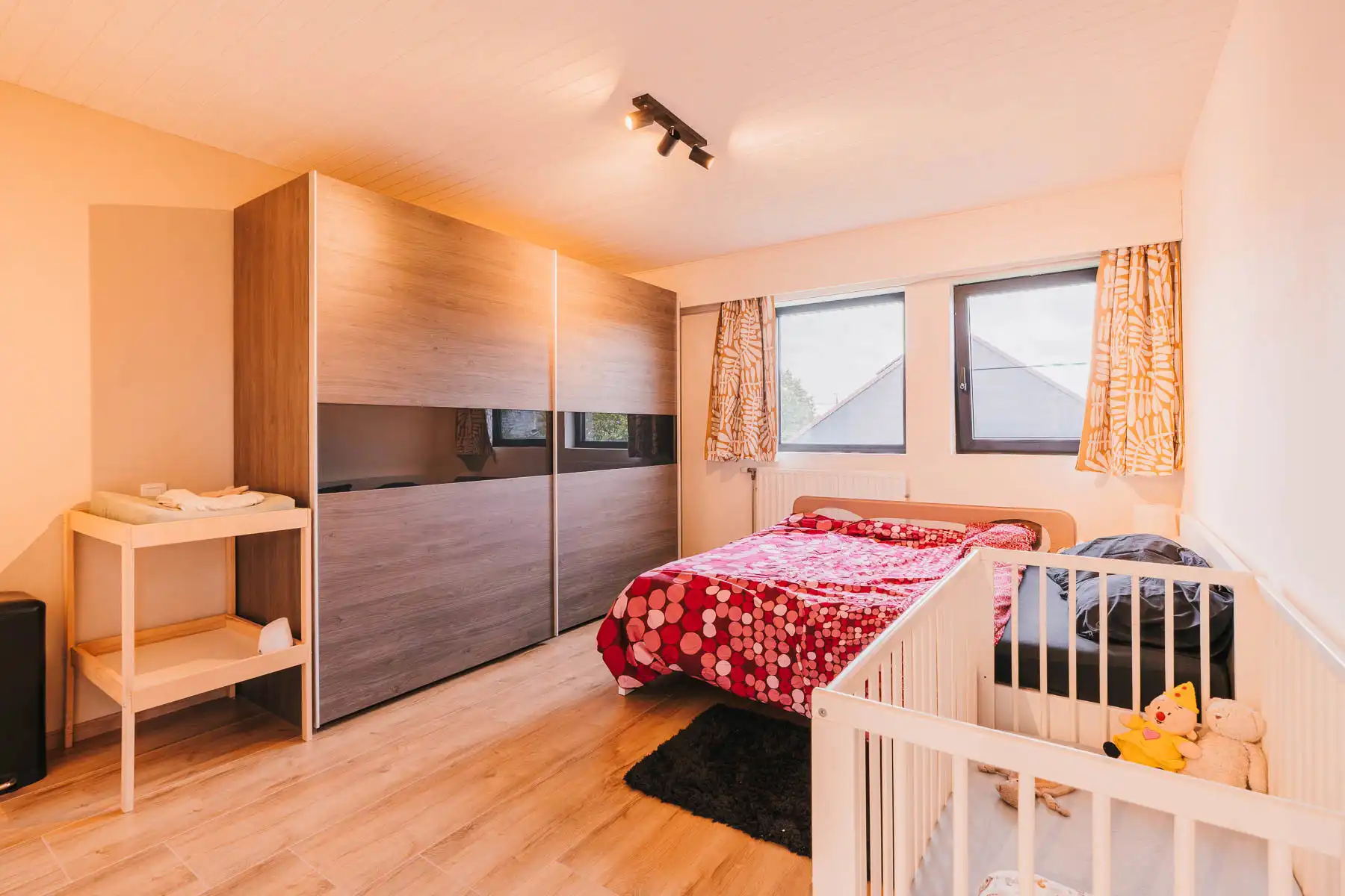 Ruime gezinswoning met praktijkruimte/kangoeroewoning foto 20