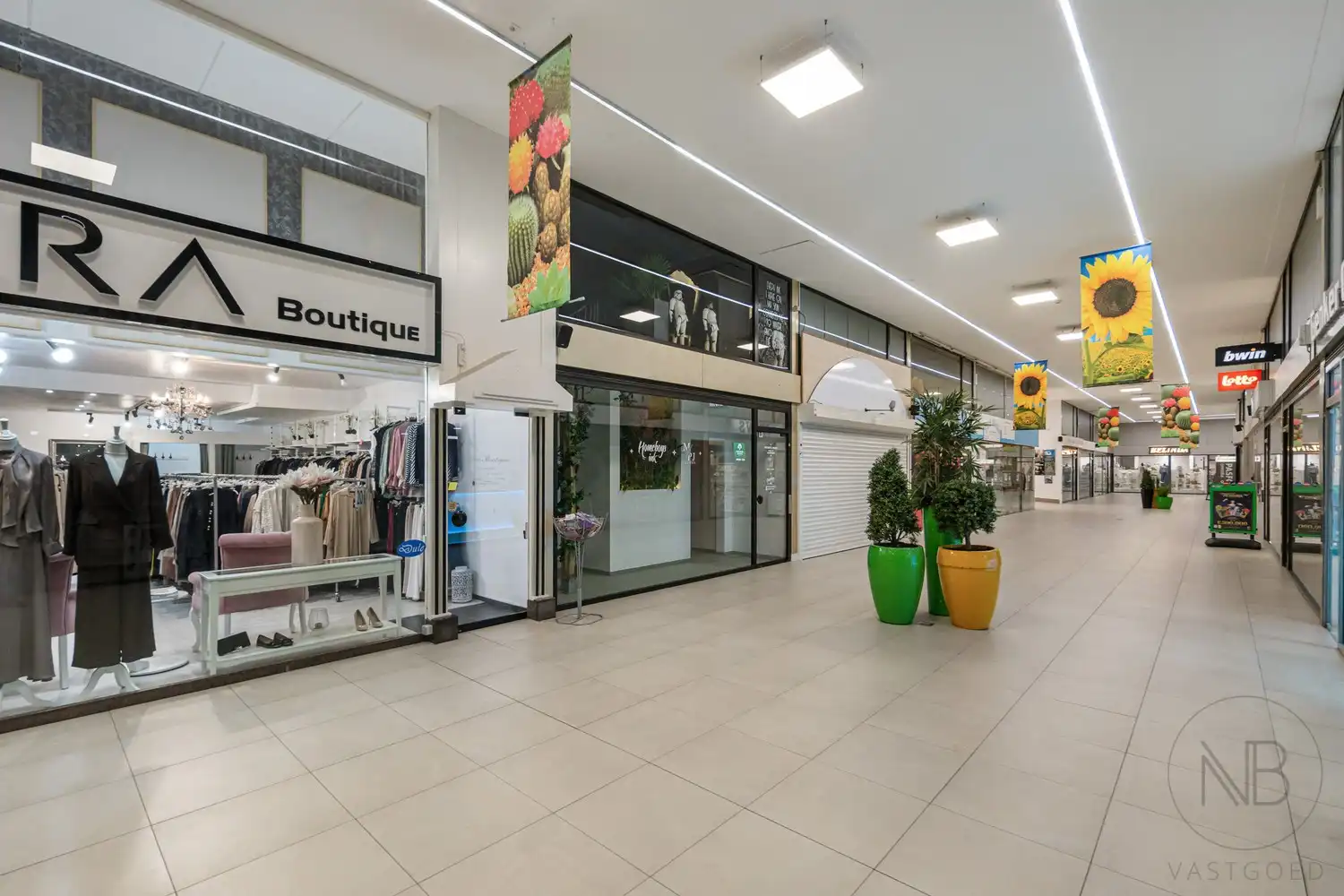 Instapklare handelsruimte te koop in Shopping 3 – Genk foto 13