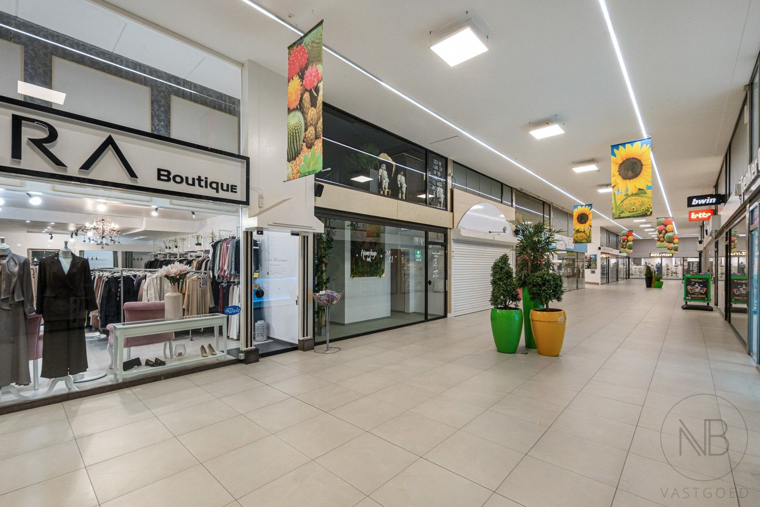 Instapklare handelsruimte te koop in Shopping 3 – Genk foto 13