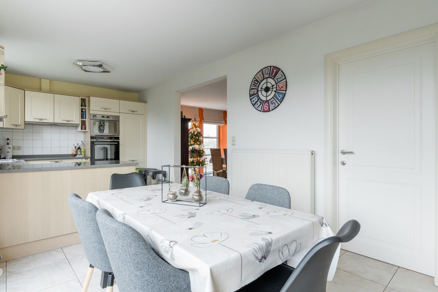 Ruim duplex appartement met 3 slaapkamers, staanplaats en berging te Pelt foto 13