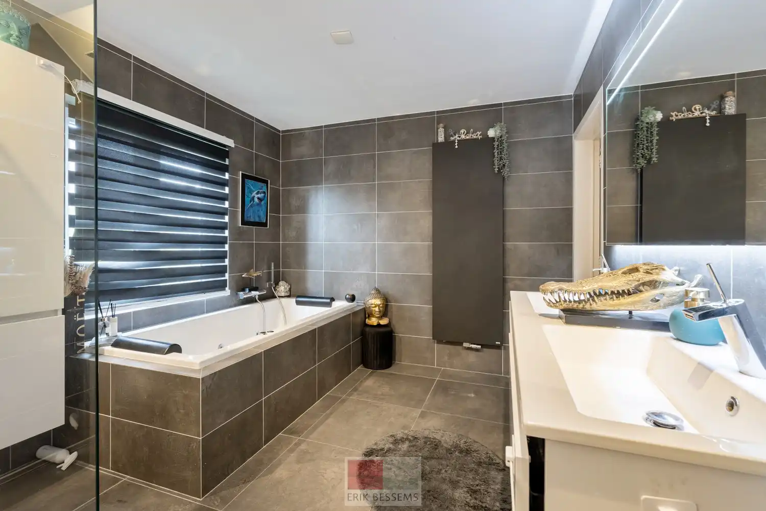 Vrijstaande woning met luxe buitenbeleving en topligging nabij Maastricht foto 26