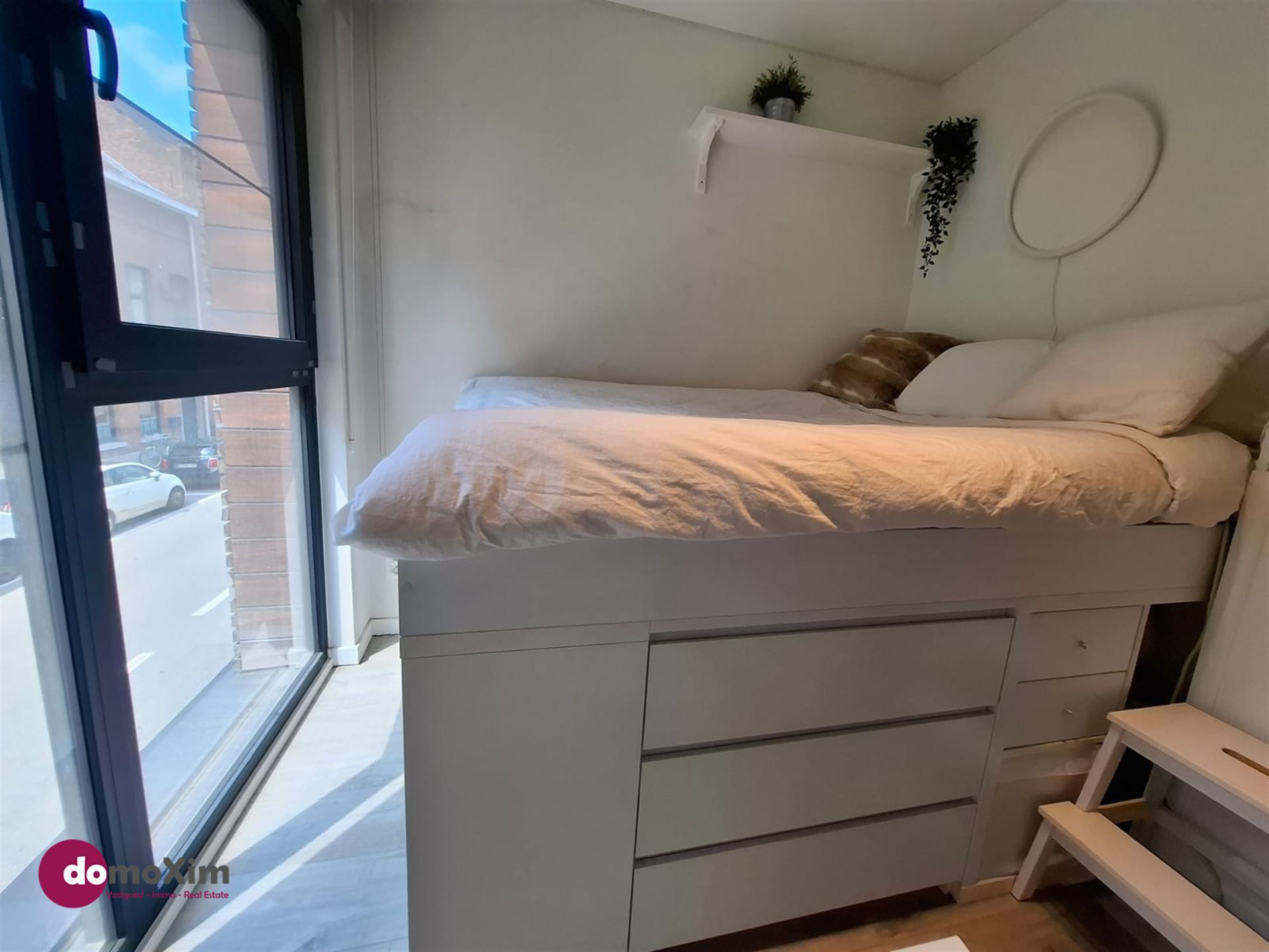 Gemeubelde studio mét airco in het bruisende hart van Leuven! foto 13