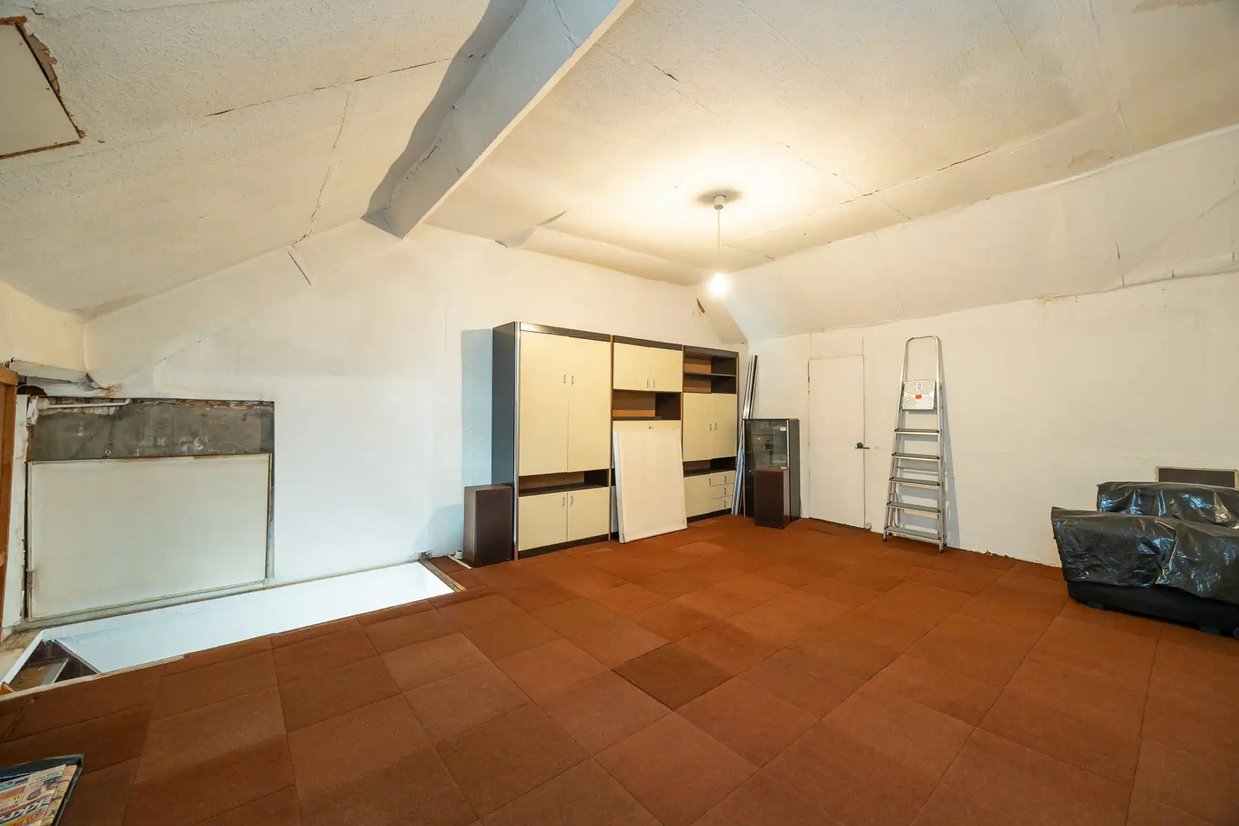 Charmante woning met naastgelegen bouwgrond foto 8