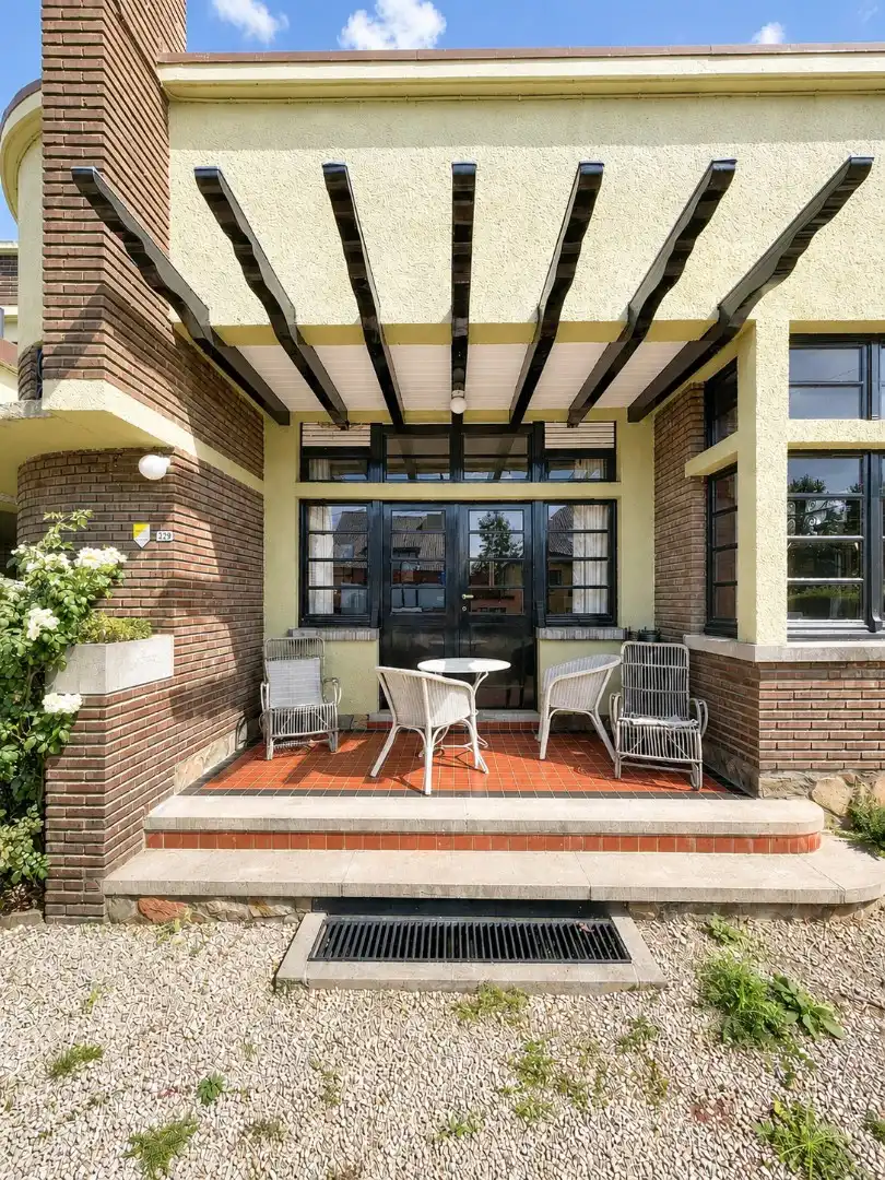 Beschermde modernistische villa van Victor Broos uit 1934 foto 2