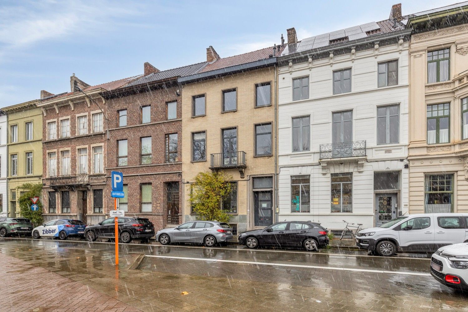 Charmant duplexappartement in authentiek herenhuis nabij de Coupure. foto 14