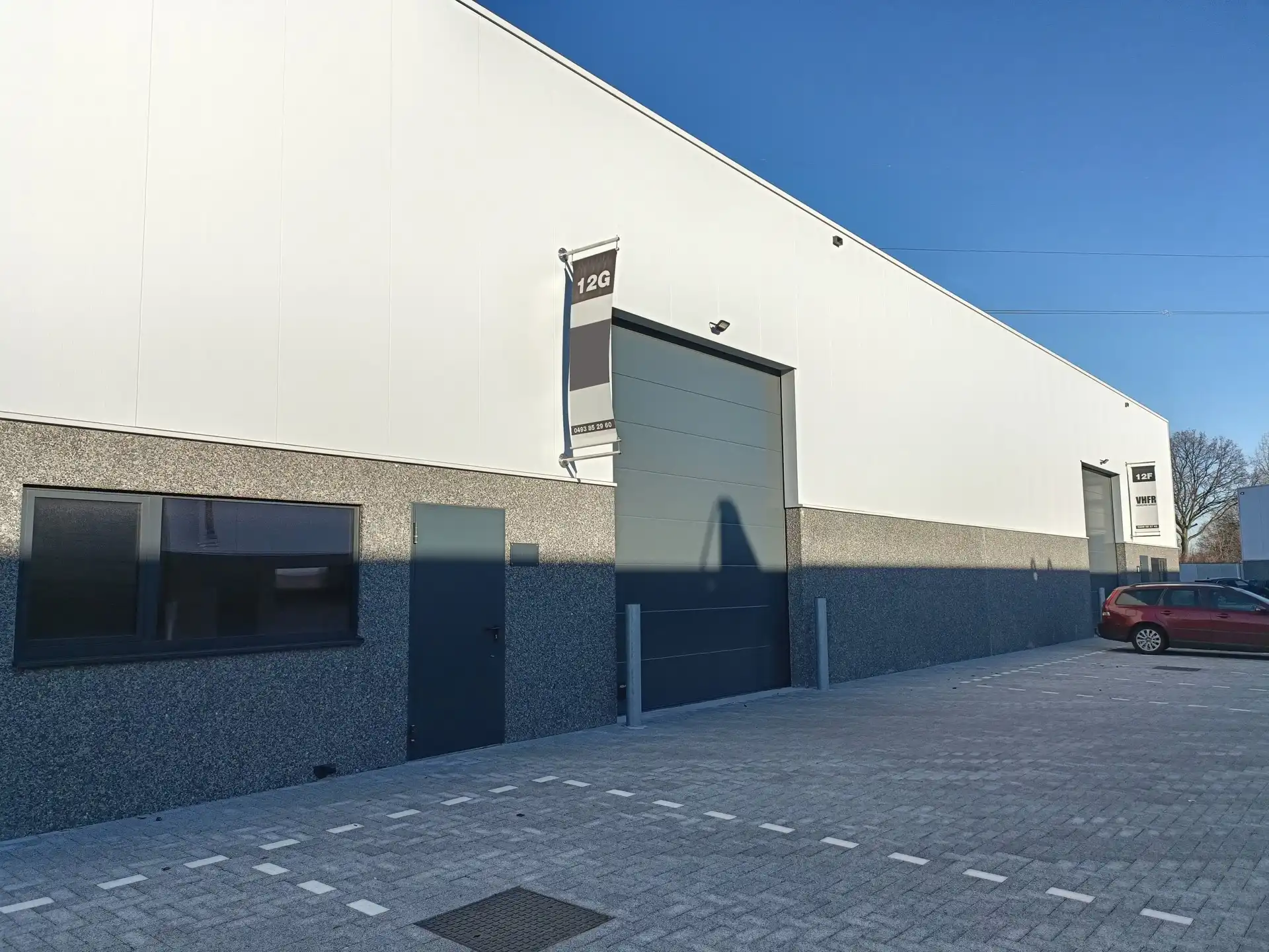 Nieuwbouw KMO-unit van 389 m² te huur te Brecht foto 2