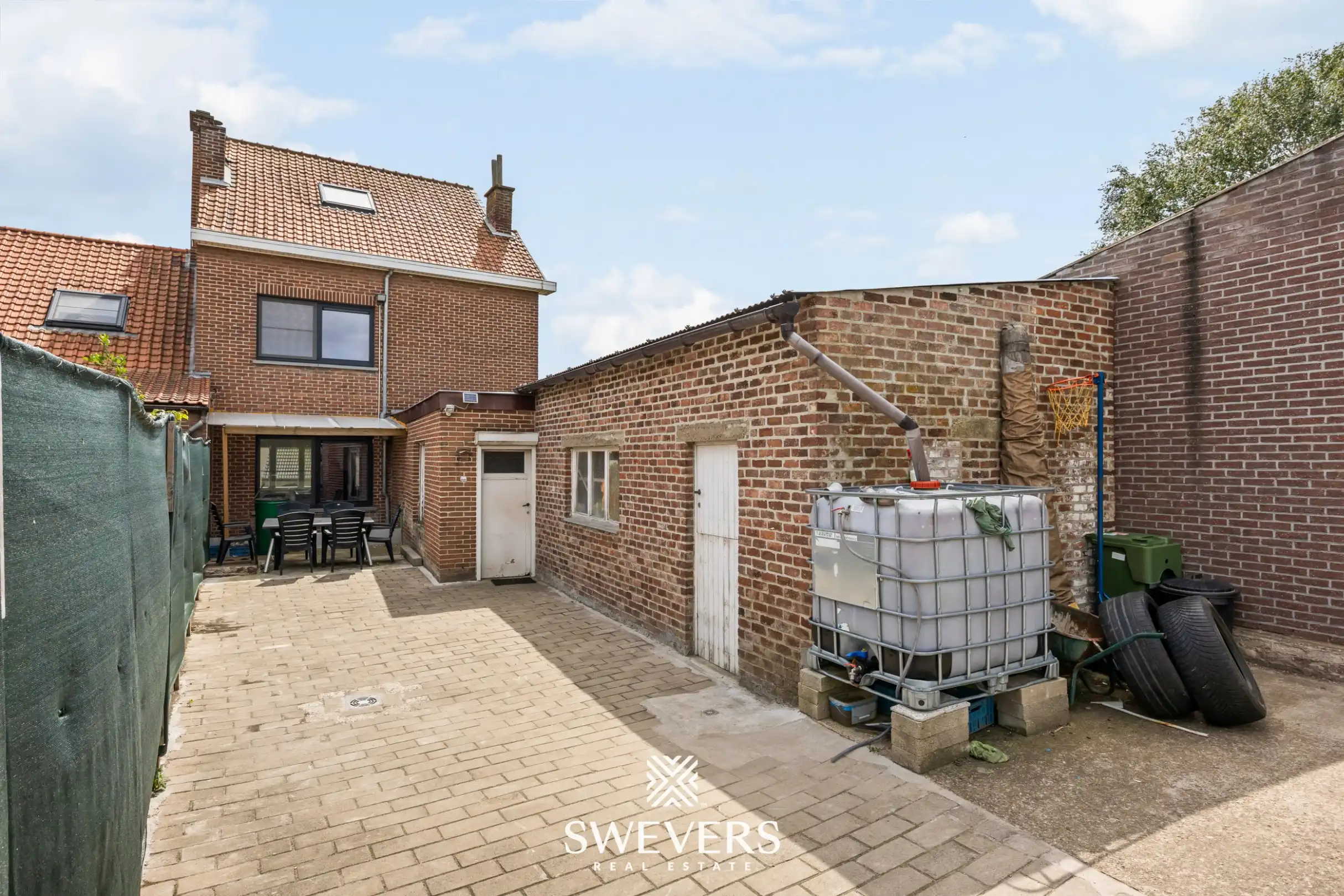Gezinswoning met 3 slpk, tuin en ruime zolder foto 24