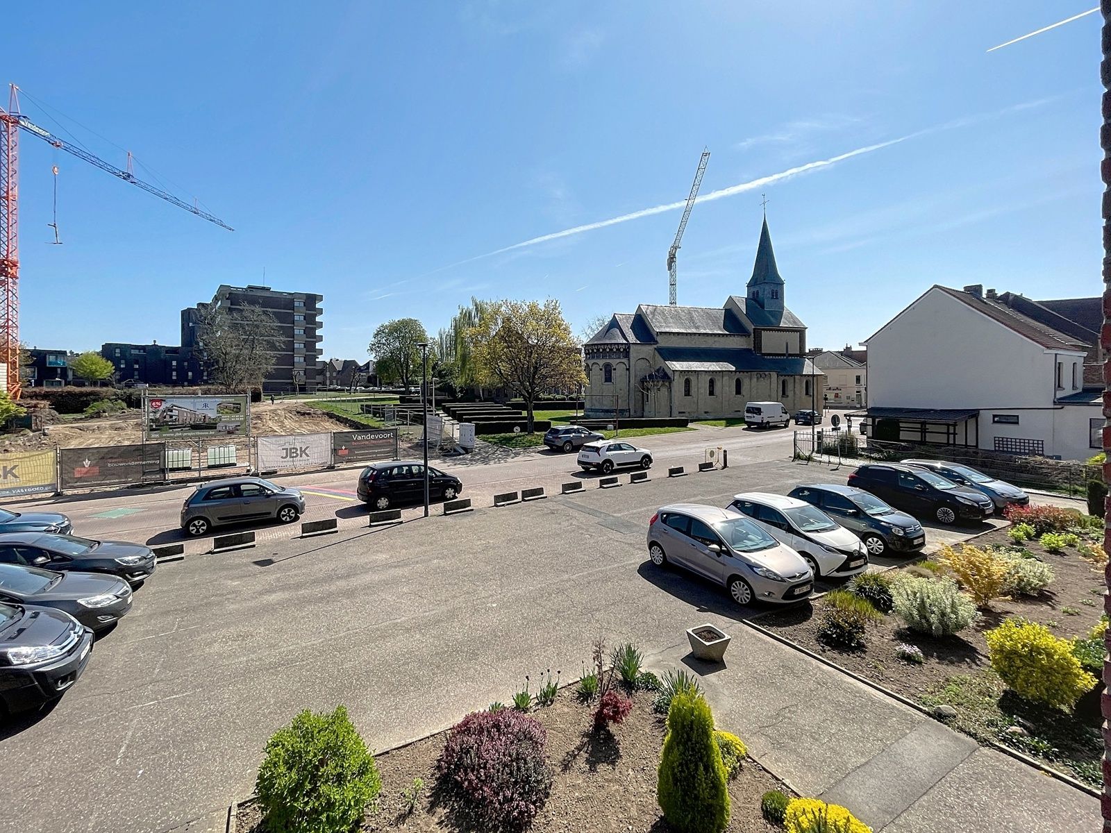 verhuurd app. met 2 slpk en garagebox aan de stadsrand foto 23