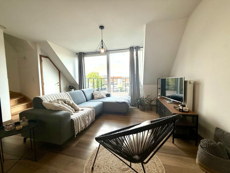 Recente duplex met 2 kamers en garage foto 6