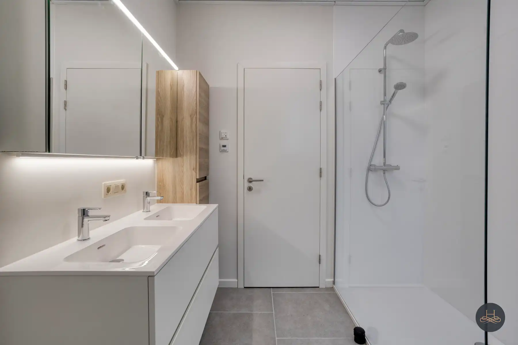 Moderne woning met ruim dakterras en garage  foto 24