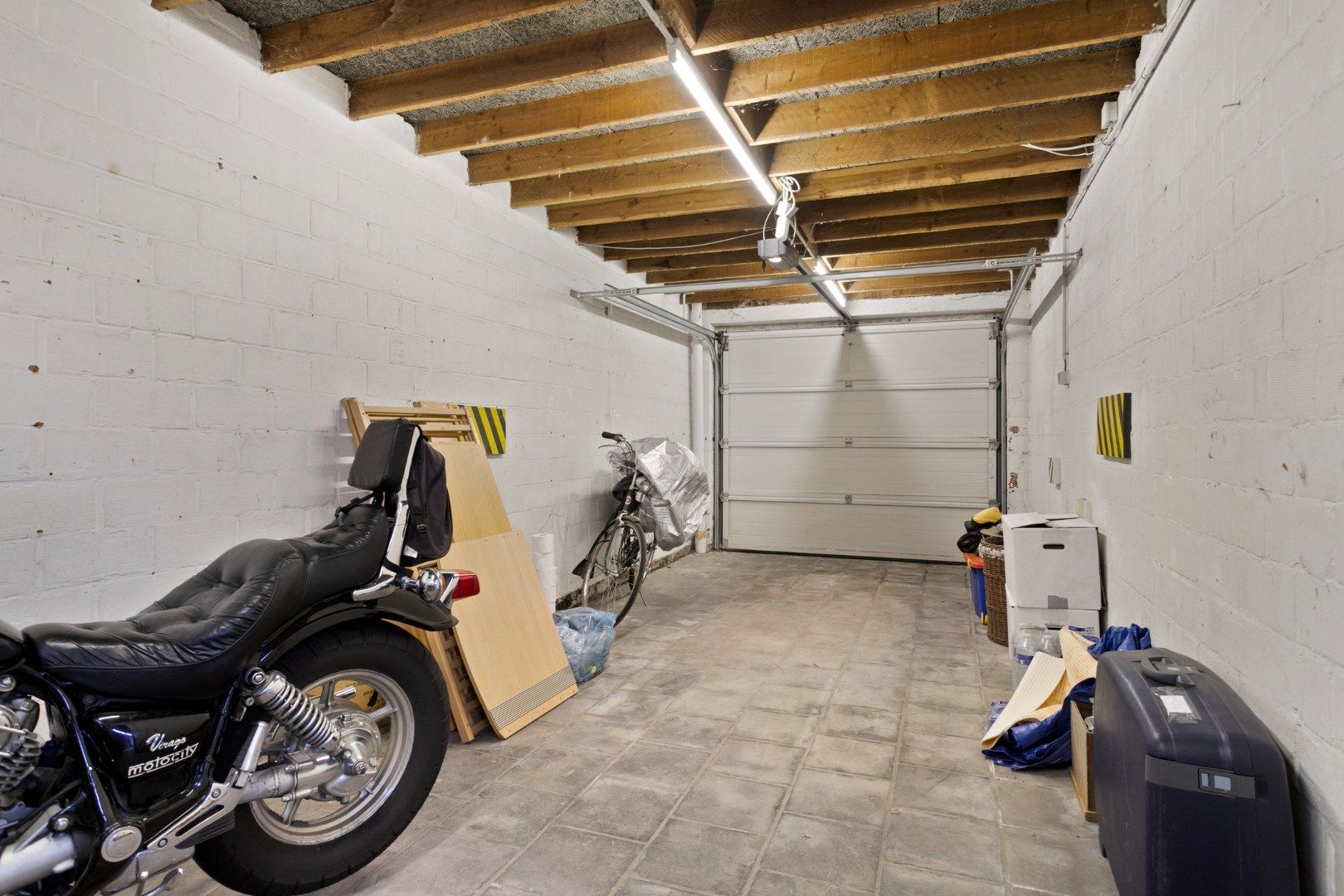 Gerenoveerde woning met prachtige leefruimte en garage! foto 20