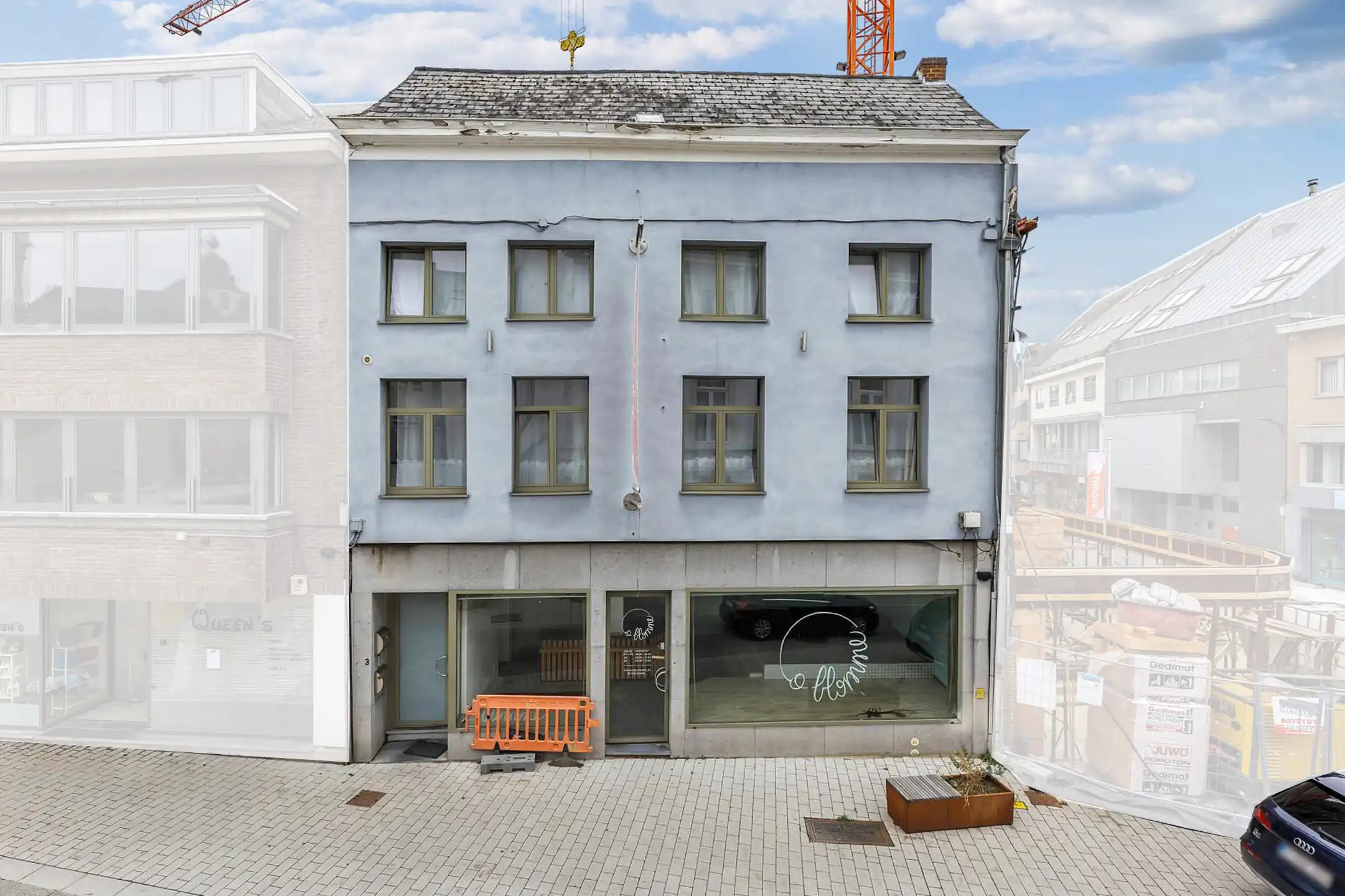 Opbrengsteigendom: Handelsruimte met 3 slpk app in centrum foto {{pictureIndex}}