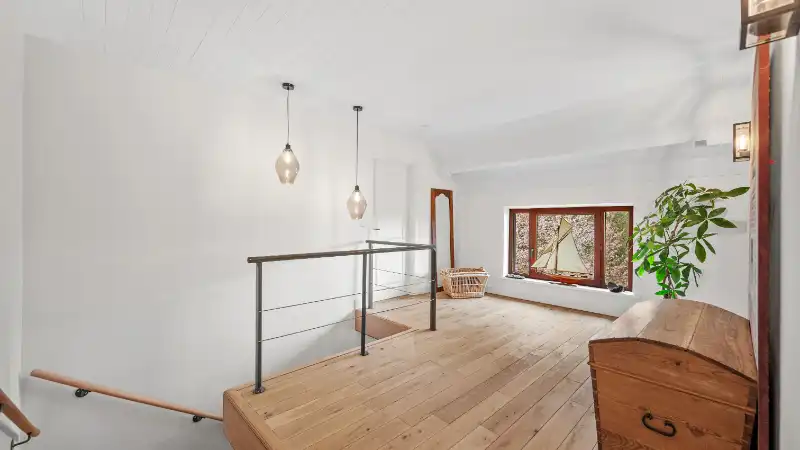 Ruime villa van 302m² op 36 are met zwembad en volledige onderkeldering foto 18