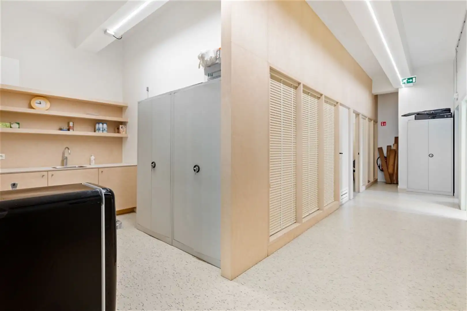 Gelijkvloers hoekkantoor te koop op topliggingop 't Zuid foto 10