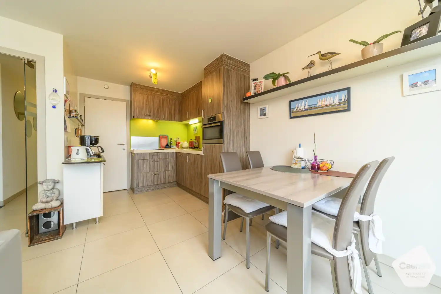 Instapklaar appartement met 2 slaapkamers, 2 terrassen en staanplaats in hartje De Panne foto 4
