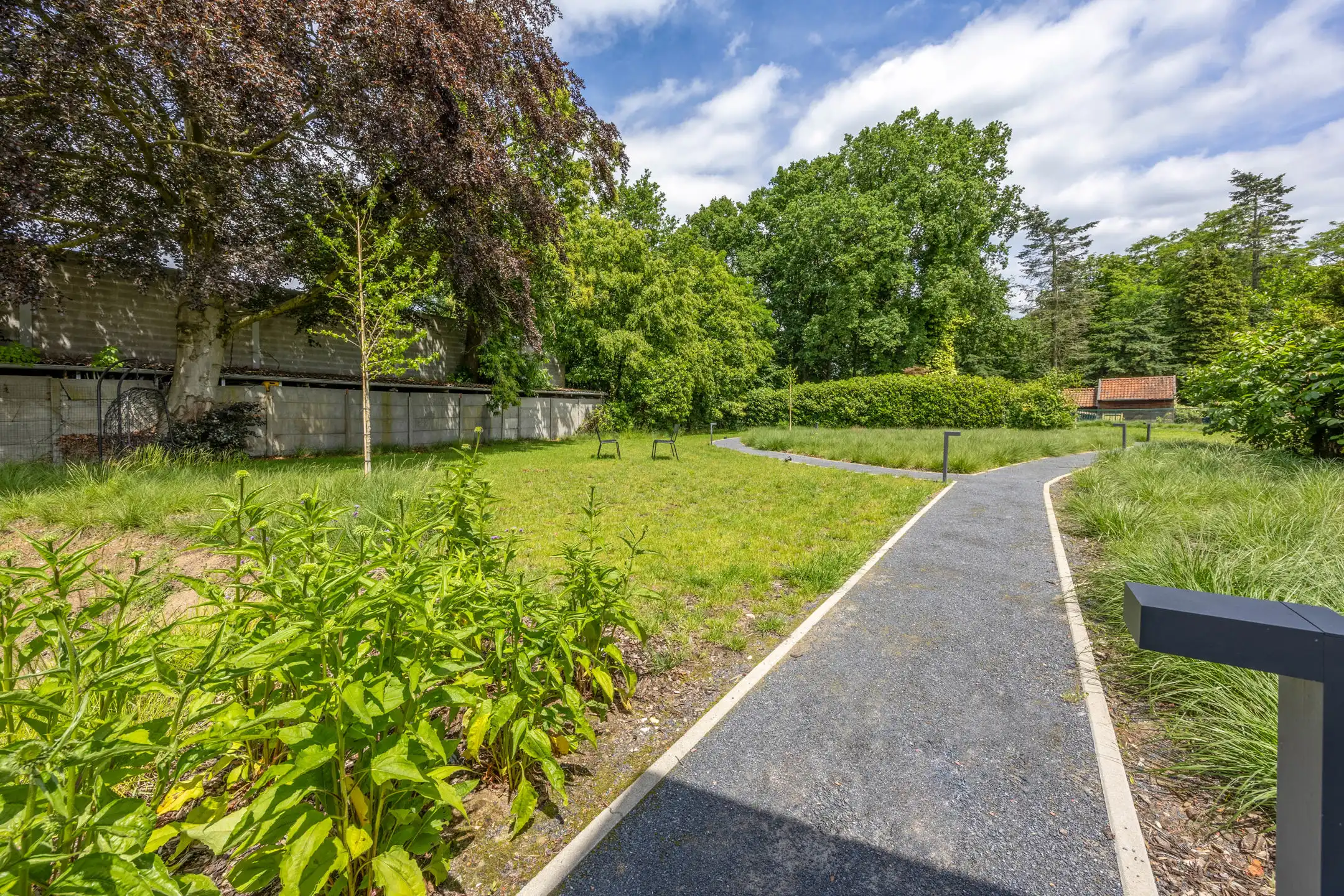 Stijlvol gelijkvloers appartement met tuin foto 29