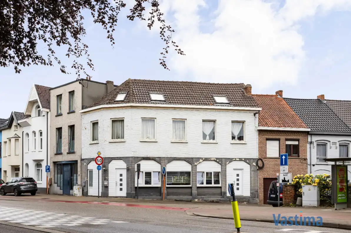Ruime woning met twee volwaardige wooneenheden nabij centrum Aalst foto 3