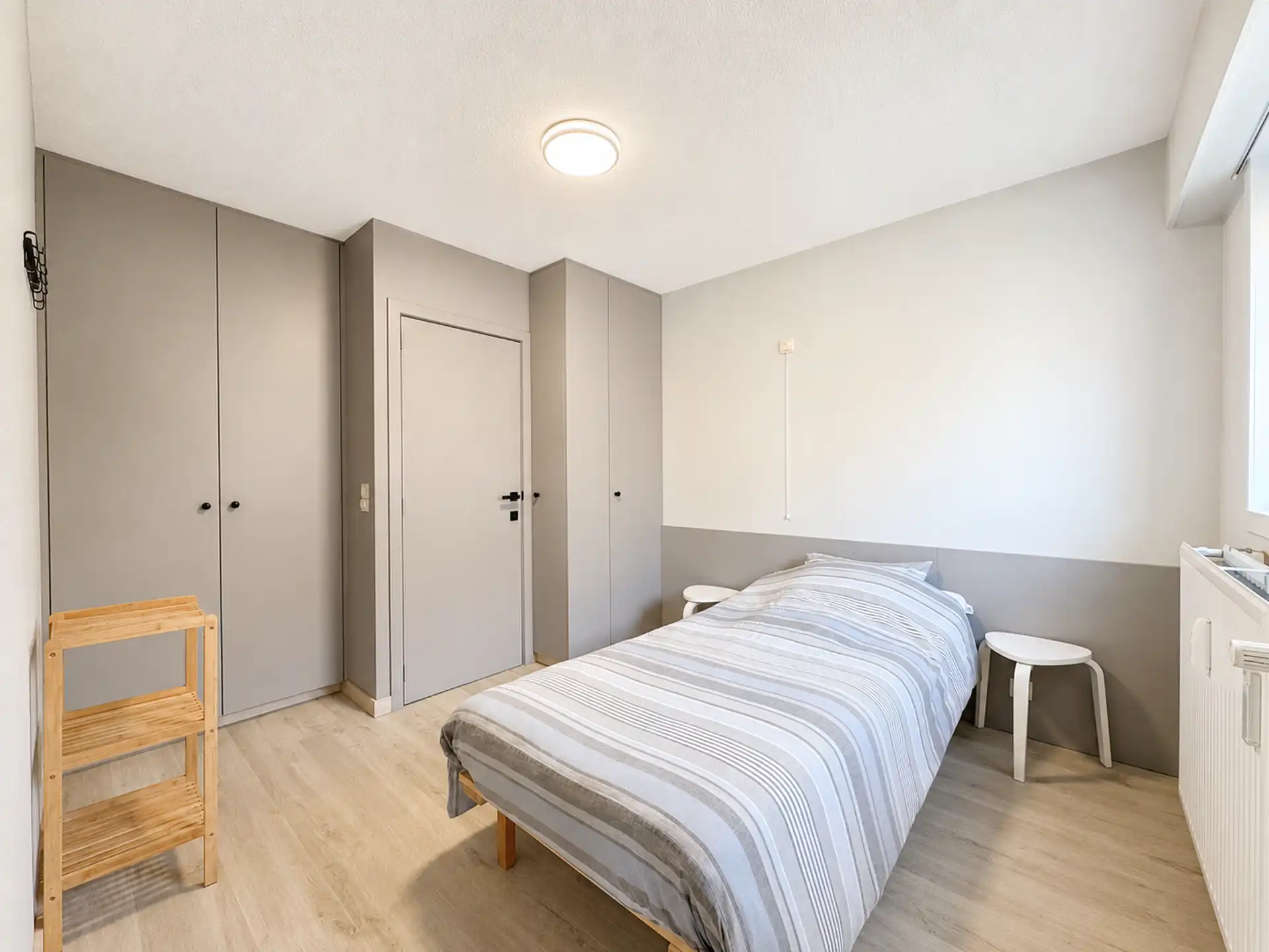 "Instapklaar appartement + garagebox vlak bij zee" foto 11