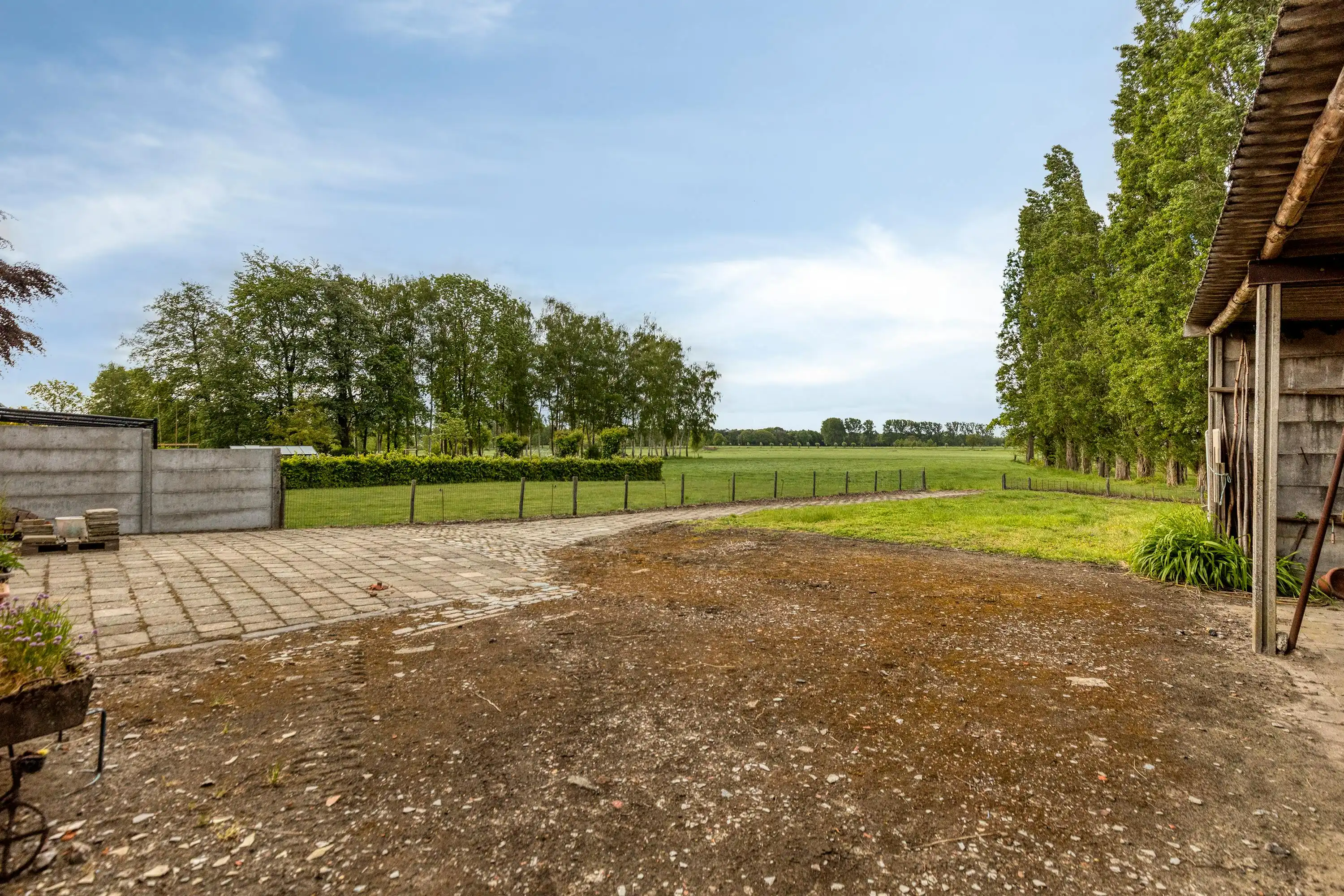Huis met 4 slaapkamers en grote tuin te koop in Wuustwezel! foto 35