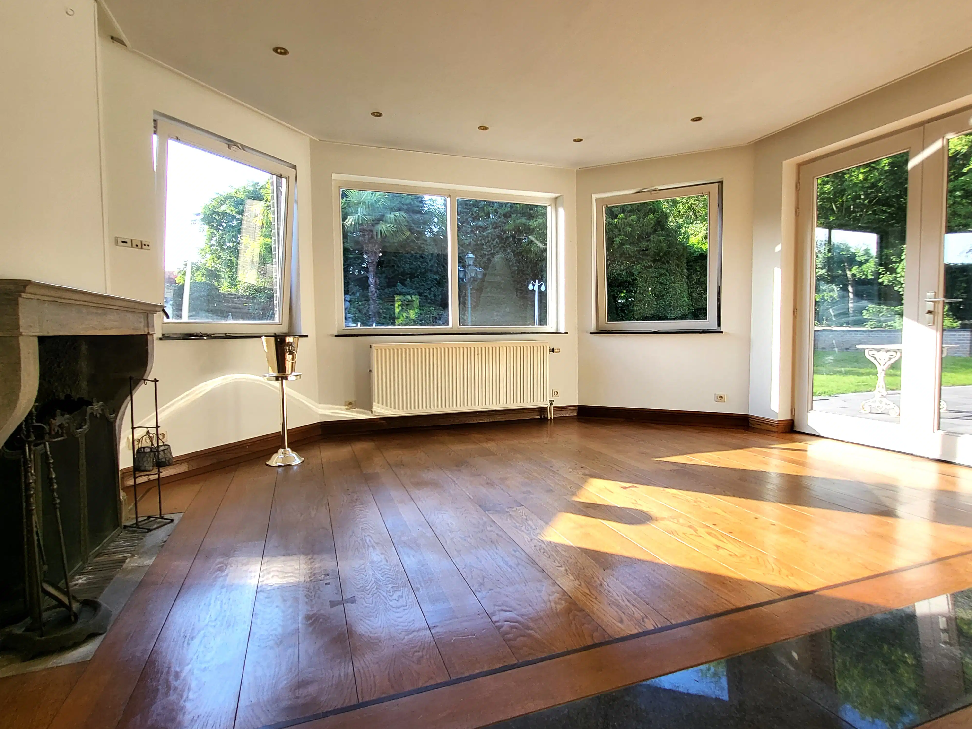 Exclusieve villa in pittoresk Roborst met vrij uitzicht op een bosgebied, zwembad en 4 garages.  foto 20