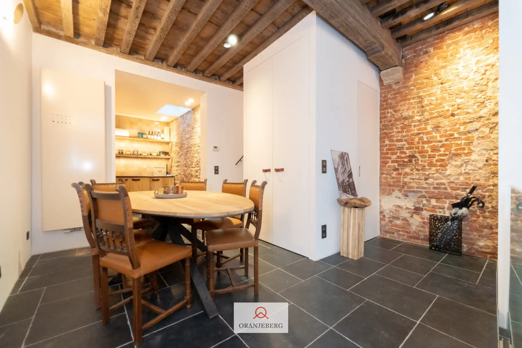 Authentieke parel in historisch stadscentrum foto {{pictureIndex}}