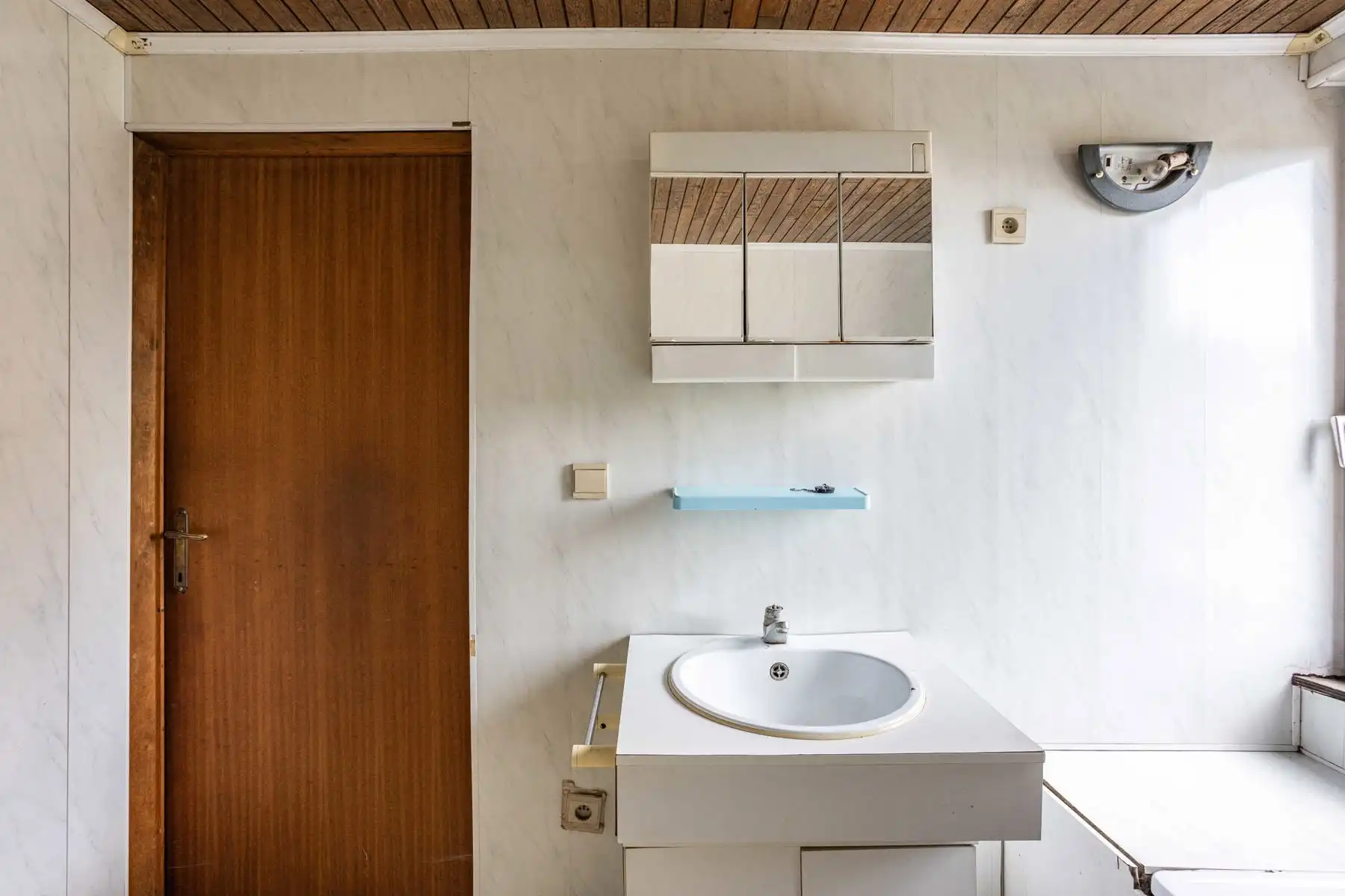 Te renoveren pand te Aaigem! foto 12