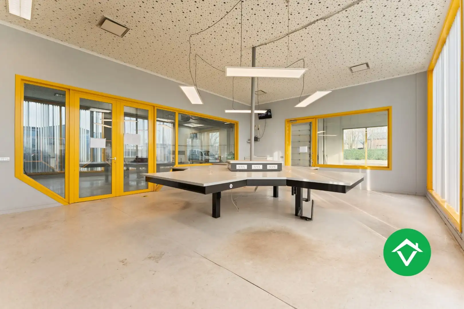 Bedrijfsgebouw met woonst te Ichtegem foto 9