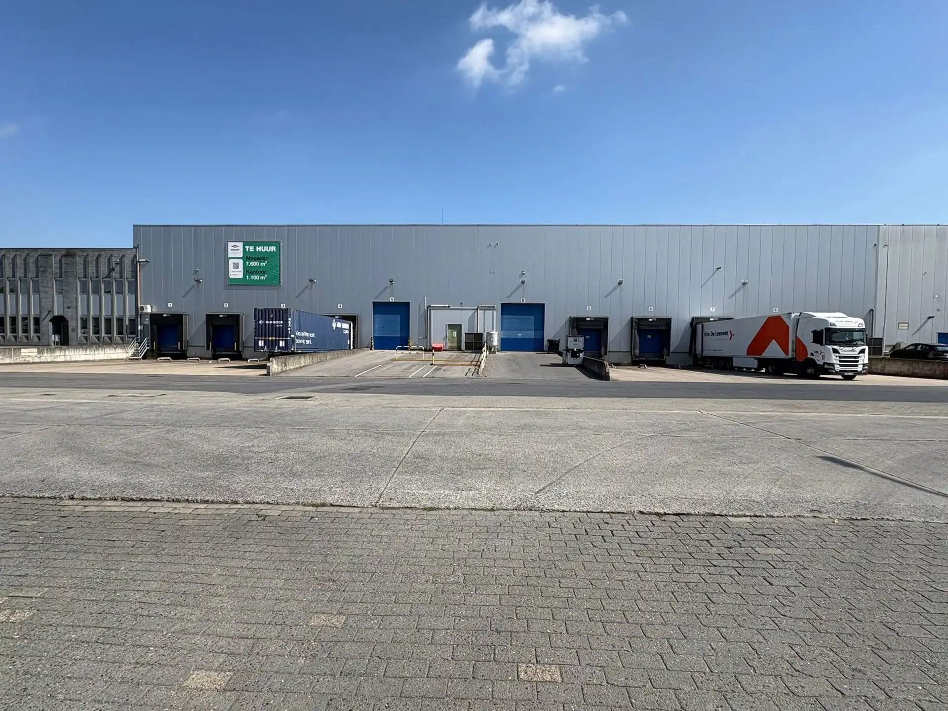 Ideaal logistiek magazijn 7.663m² + 1.151m² kantoren Zele foto 11